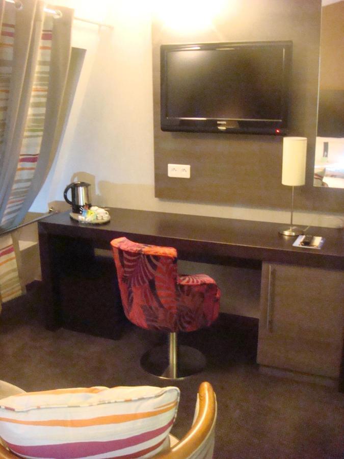 Two-Bedroom Queen Suite Two Single Beds,1040261899:JPEG