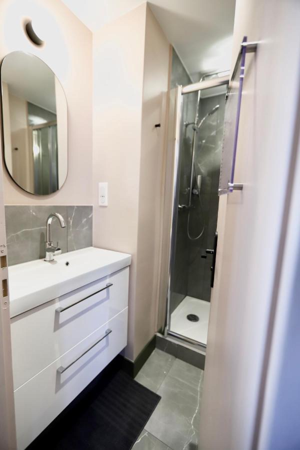 Superior Apartment,1056624604:JPEG