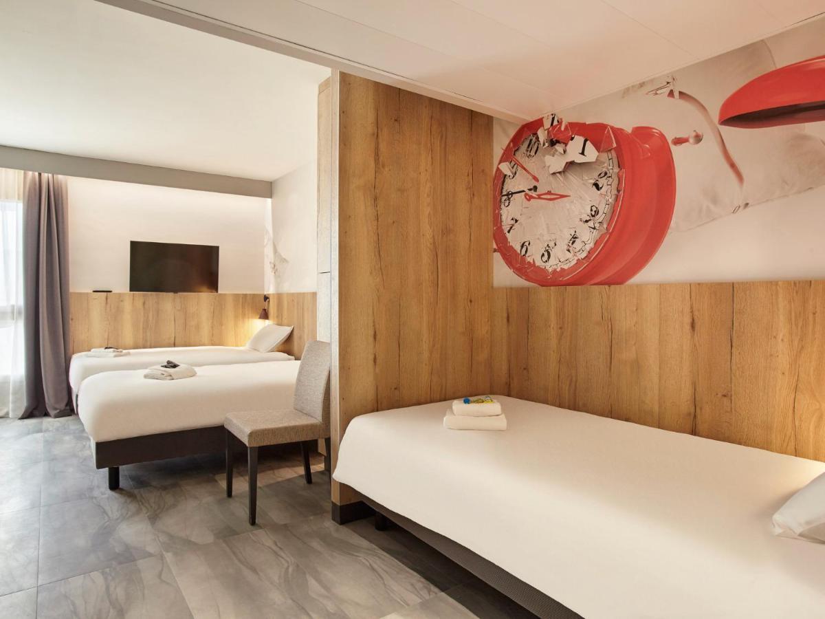 Chambre Tribu 1 lit double et 3 lits une personne,1122086763:JPEG