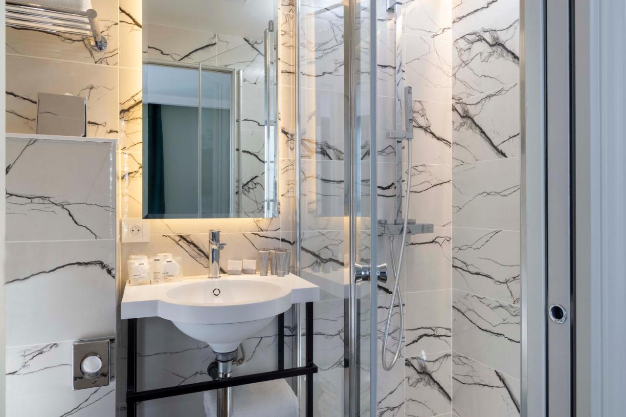 Double Room Exotique
