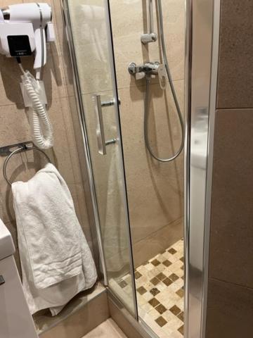 Double Room Private Bathroom,1163414574:JPEG