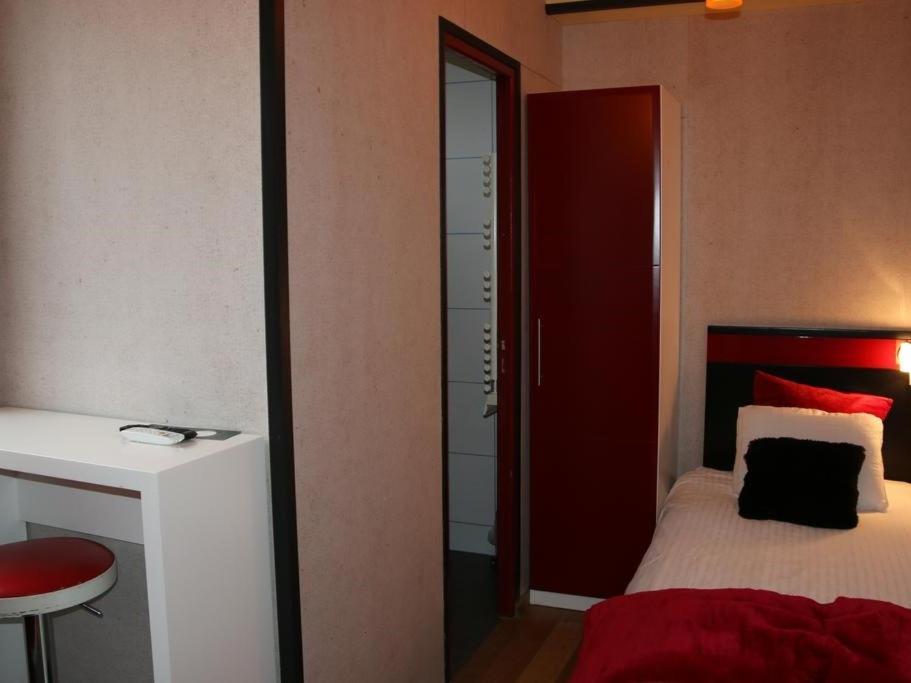 Single Room Private Bathroom,1589199961:JPEG