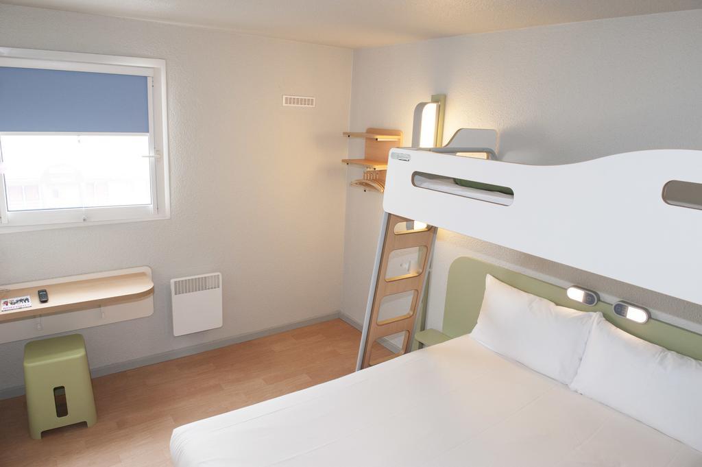 Standard Triple Room,118804855:JPEG