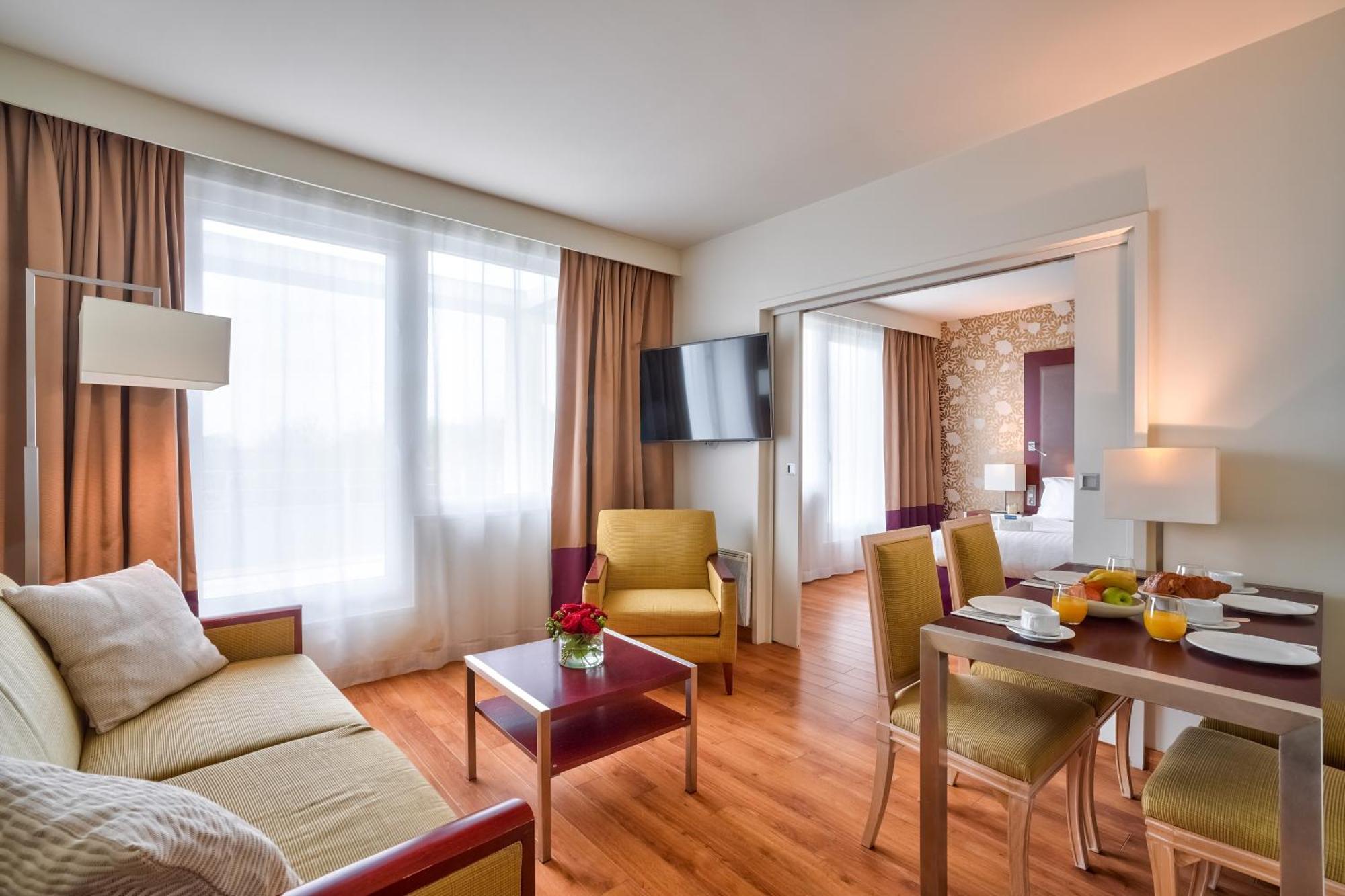 Two-Bedroom Apartment,1697889409:JPEG