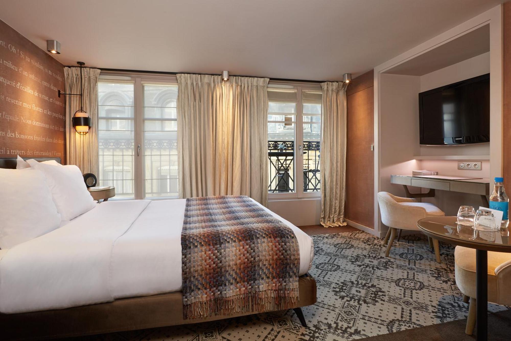 Deluxe Double or Twin Room
