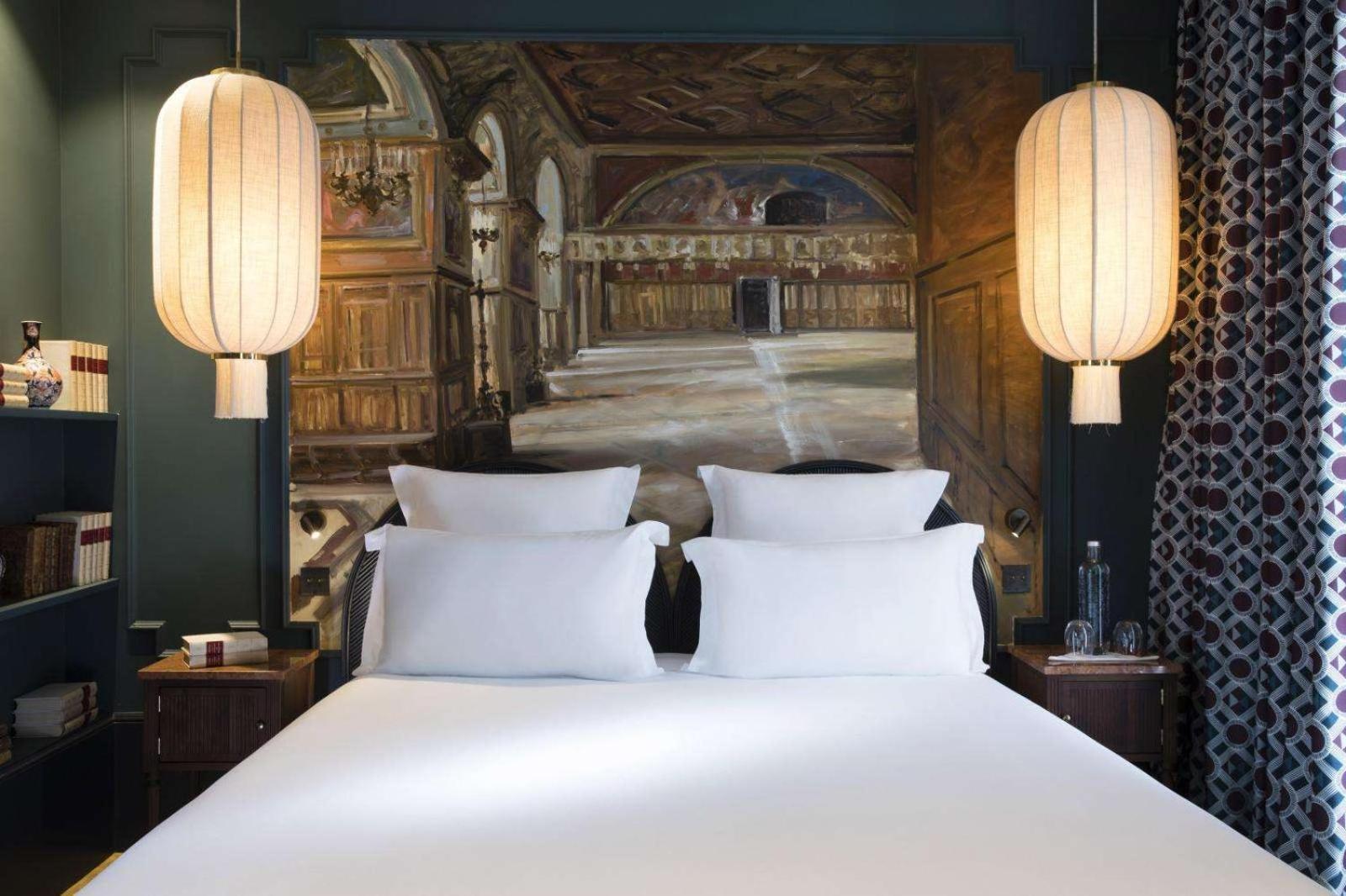 Quarto Superior com Cama de Casal ou 2 de Solteiro