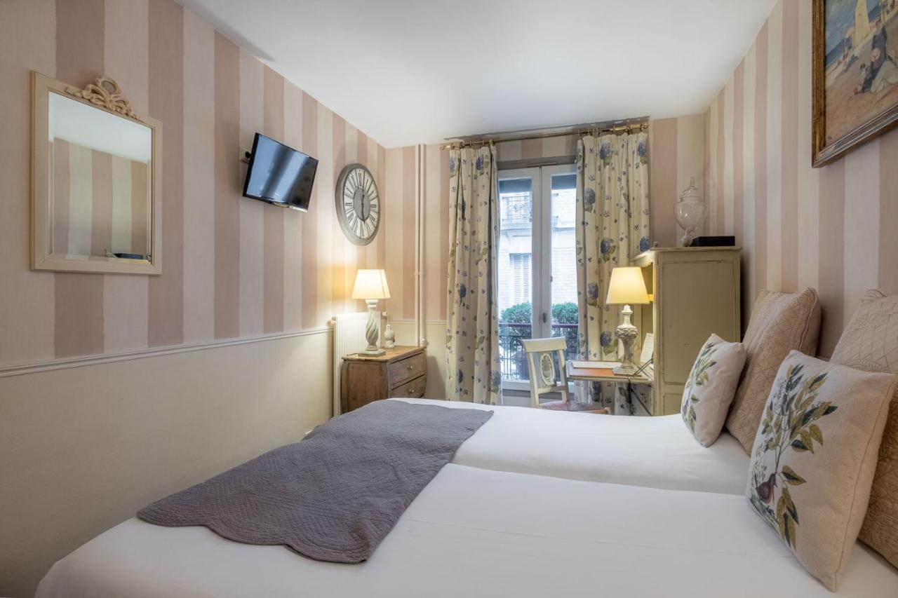 Quarto Superior com 2 Camas de Solteiro