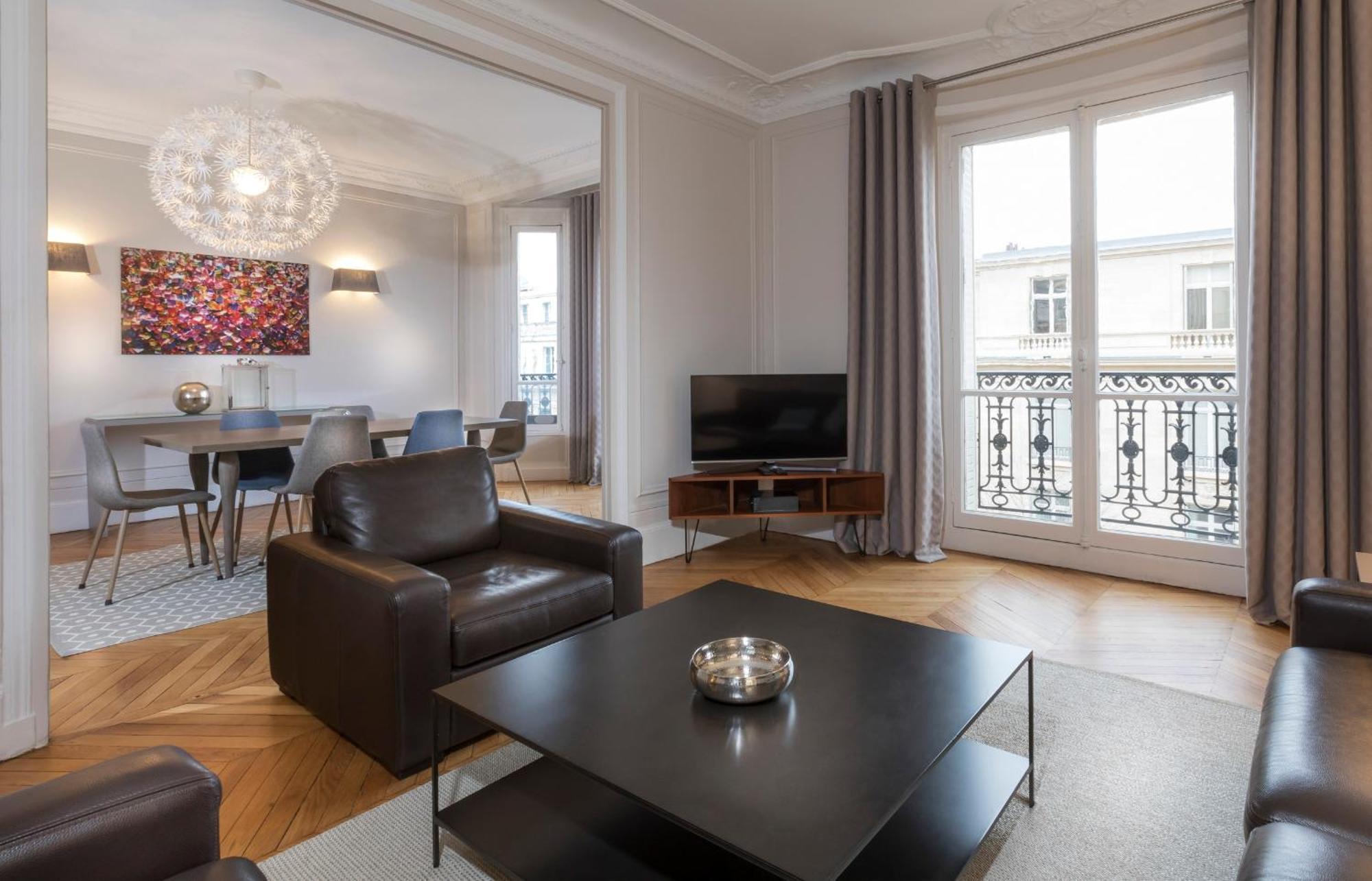 Superior Three-Bedroom Apartment,1273698901:JPEG