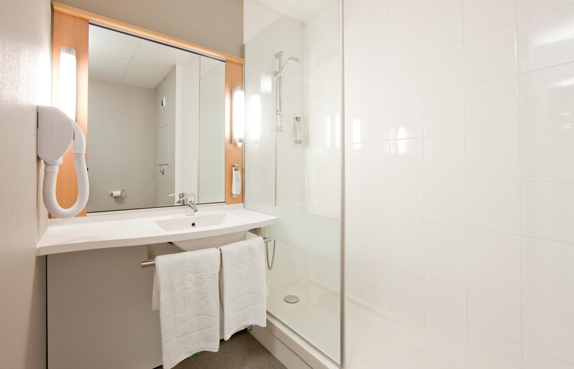 Standard Double Room with Two Double Beds