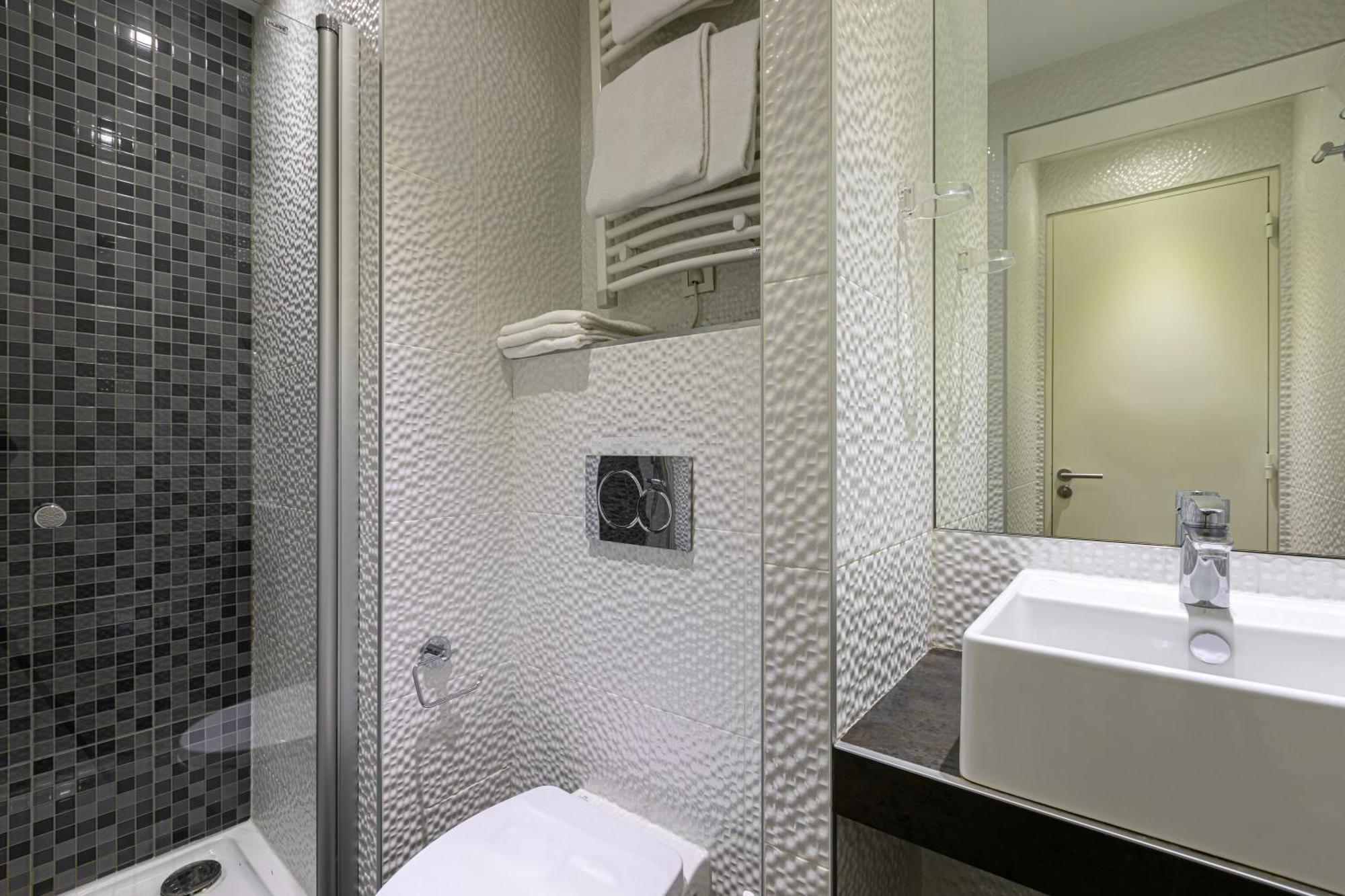 Standard Double Room,1432543636:JPEG