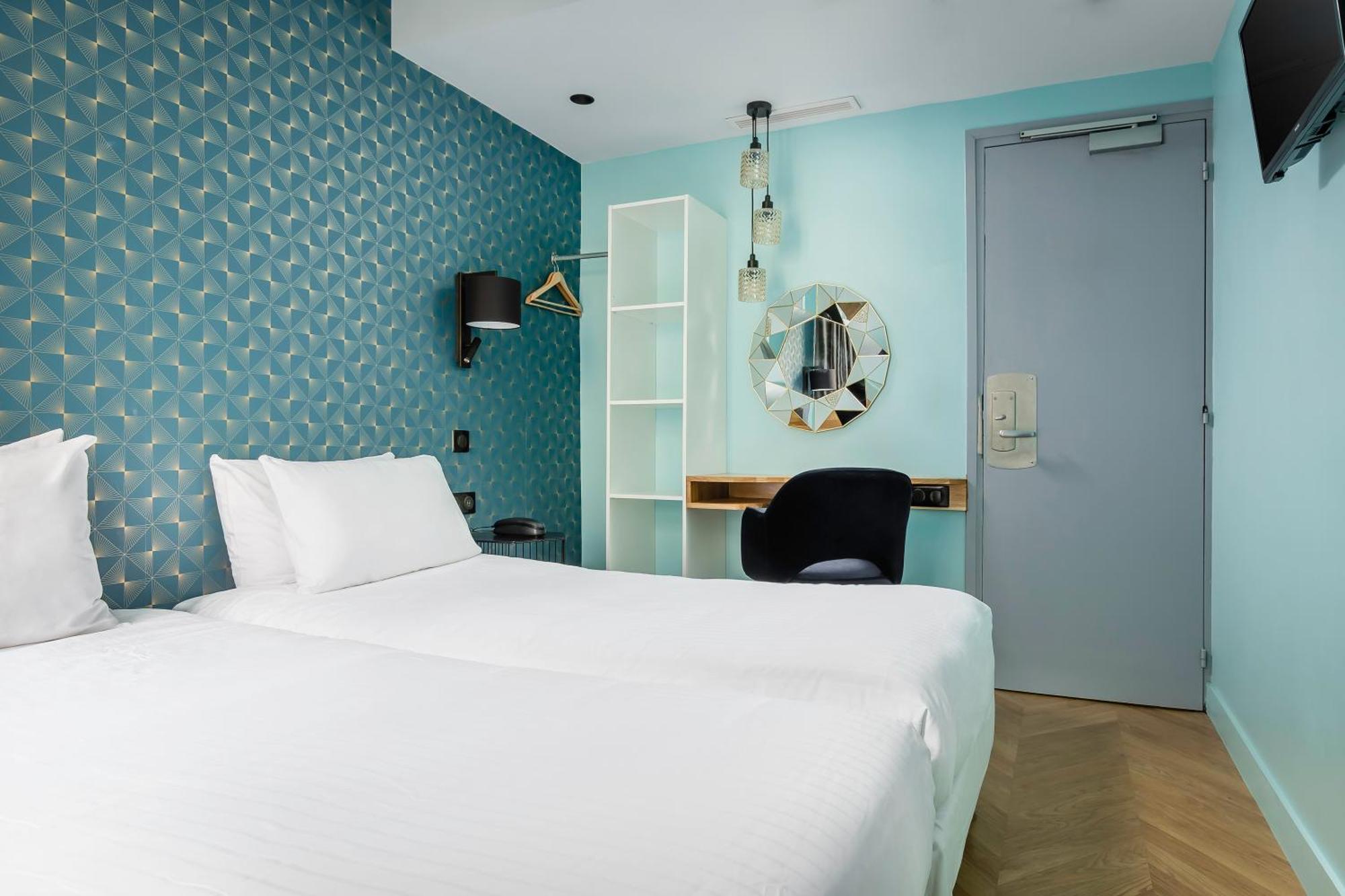 Twin Room,1279147648:JPEG