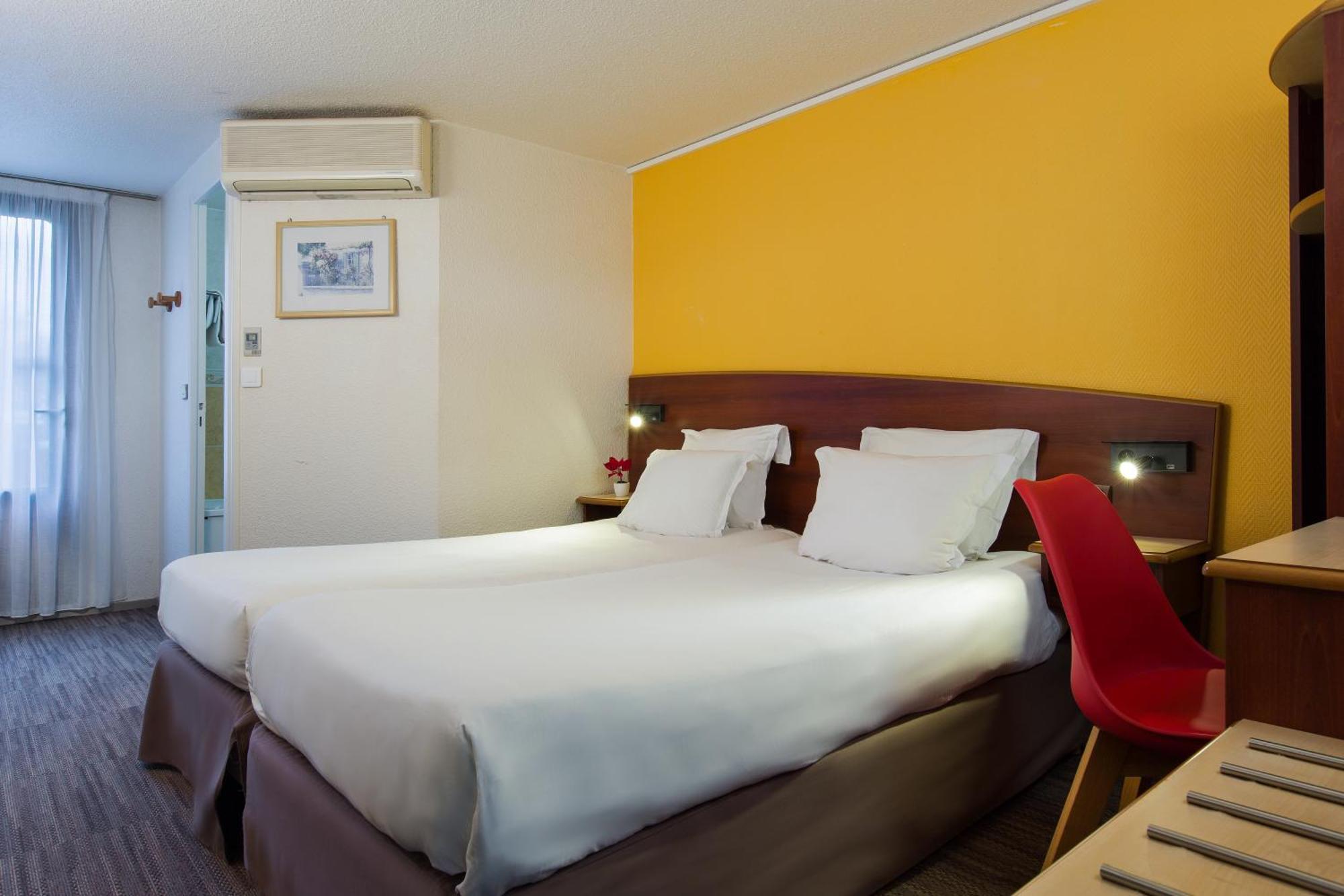 Twin Room,691976799:JPEG