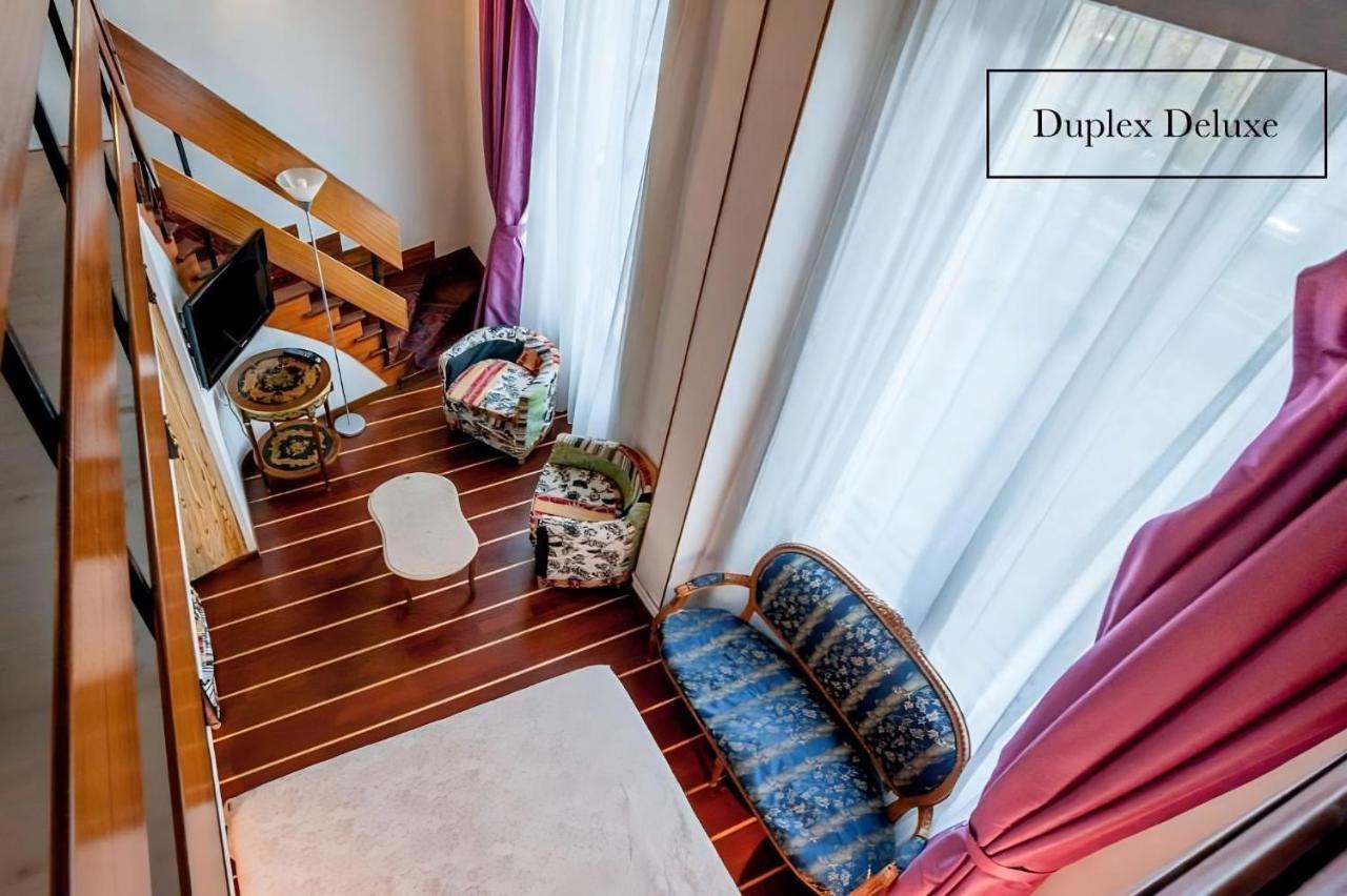 Duplex Deluxe Family Room