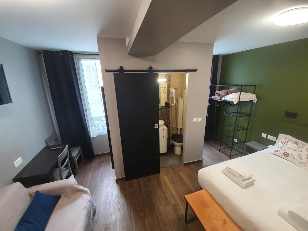 Comfort Triple Room Shower