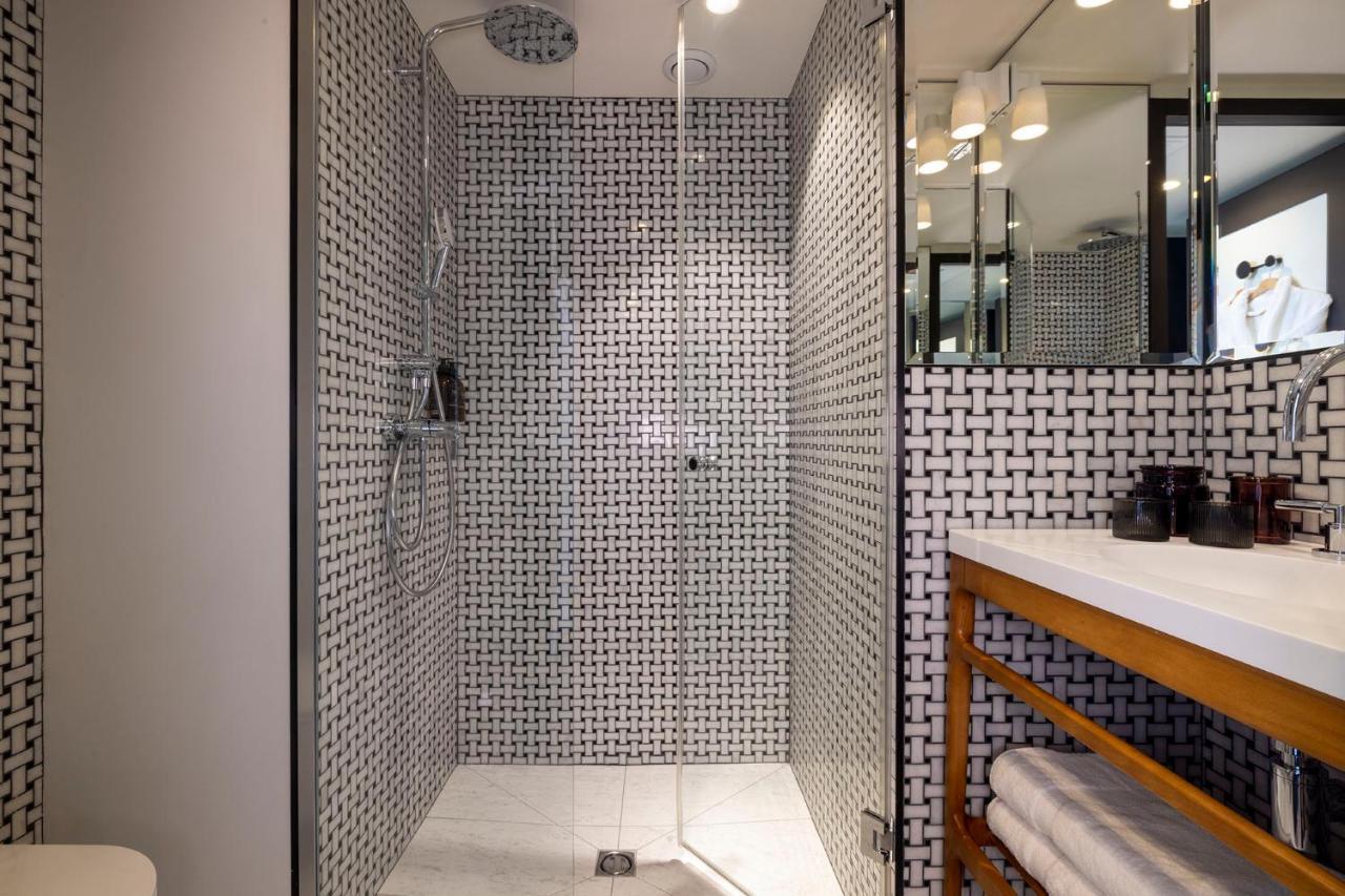 Two Connecting Double Rooms