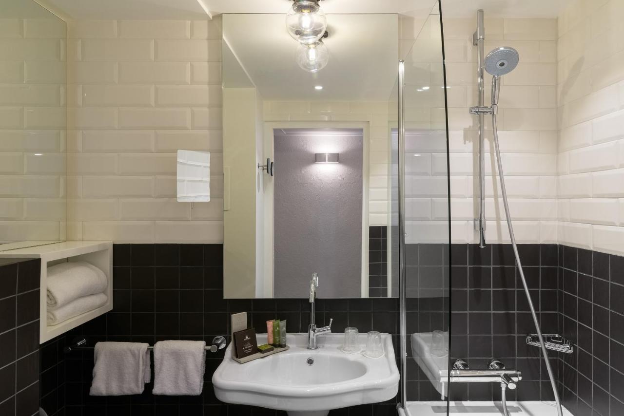 Privilege Room