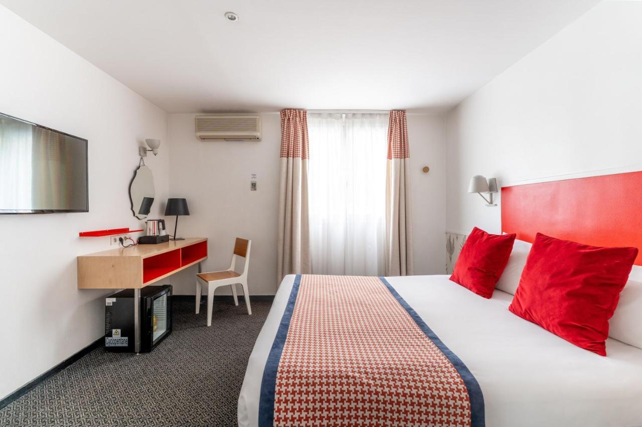 Connecting Room 2 Bedrooms