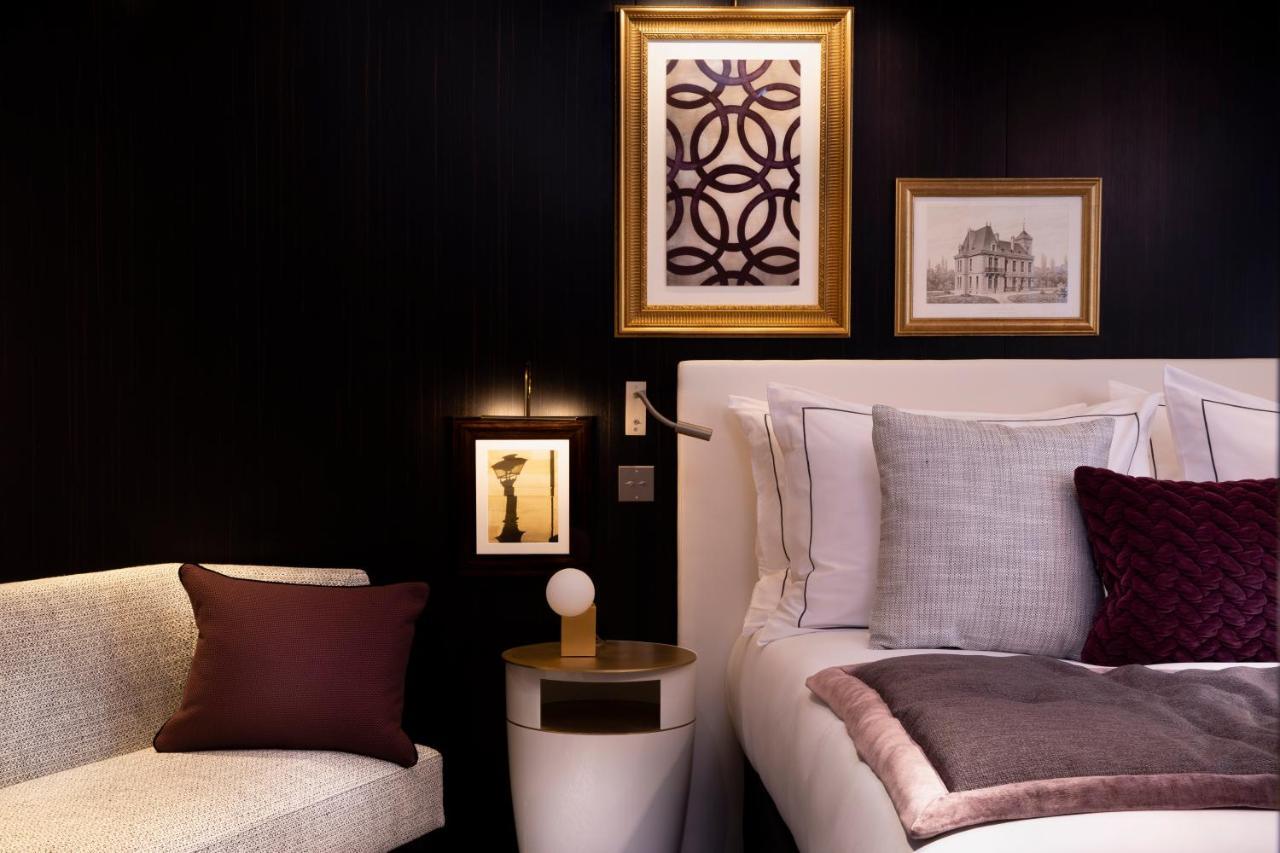 Boutique Room Eiffel Tower View