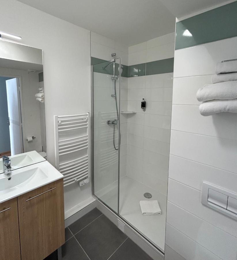 One-Bedroom Apartment,1369746212:JPEG