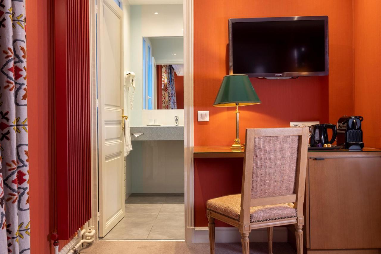 Superior Double Room Terrace Eiffel Tower View