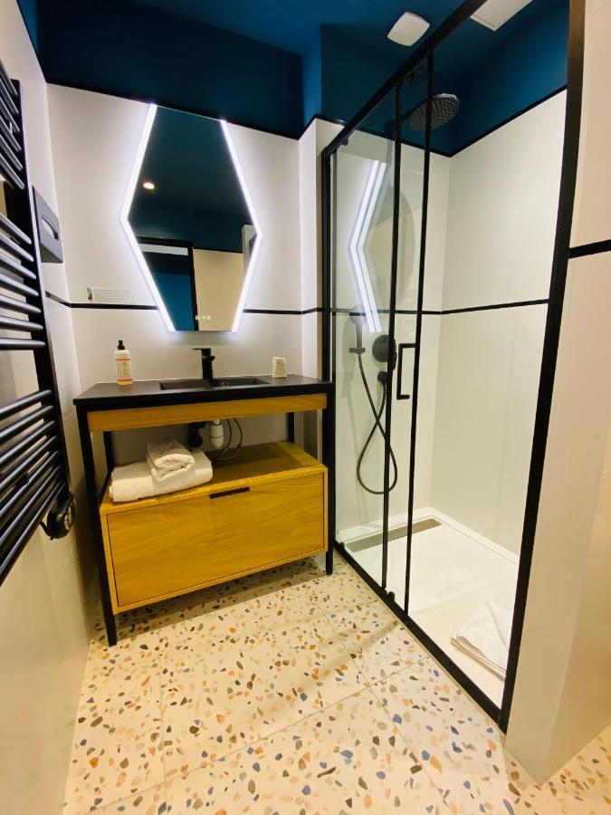 Double Room,1742606967:JPEG