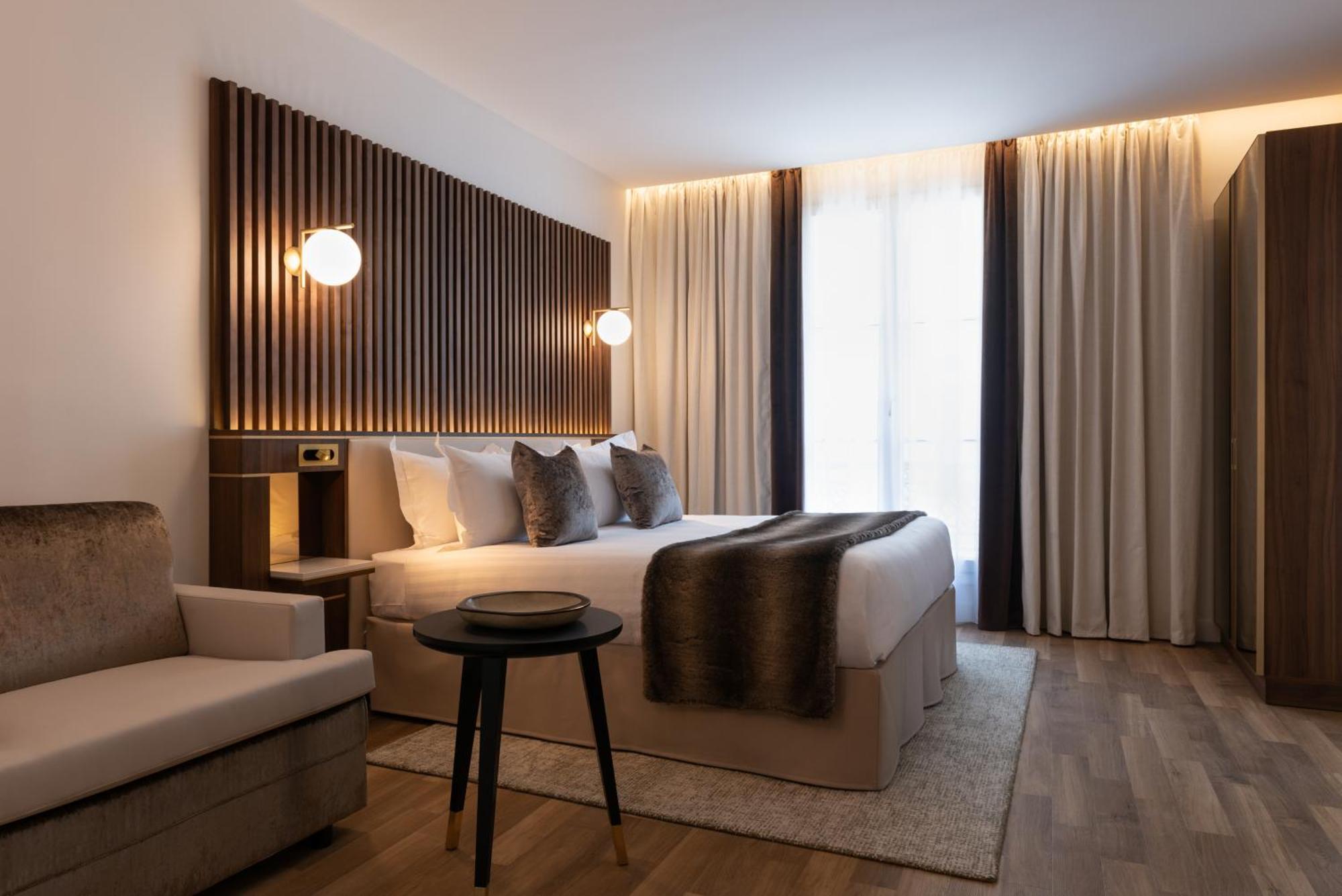 Deluxe Double or Twin Room