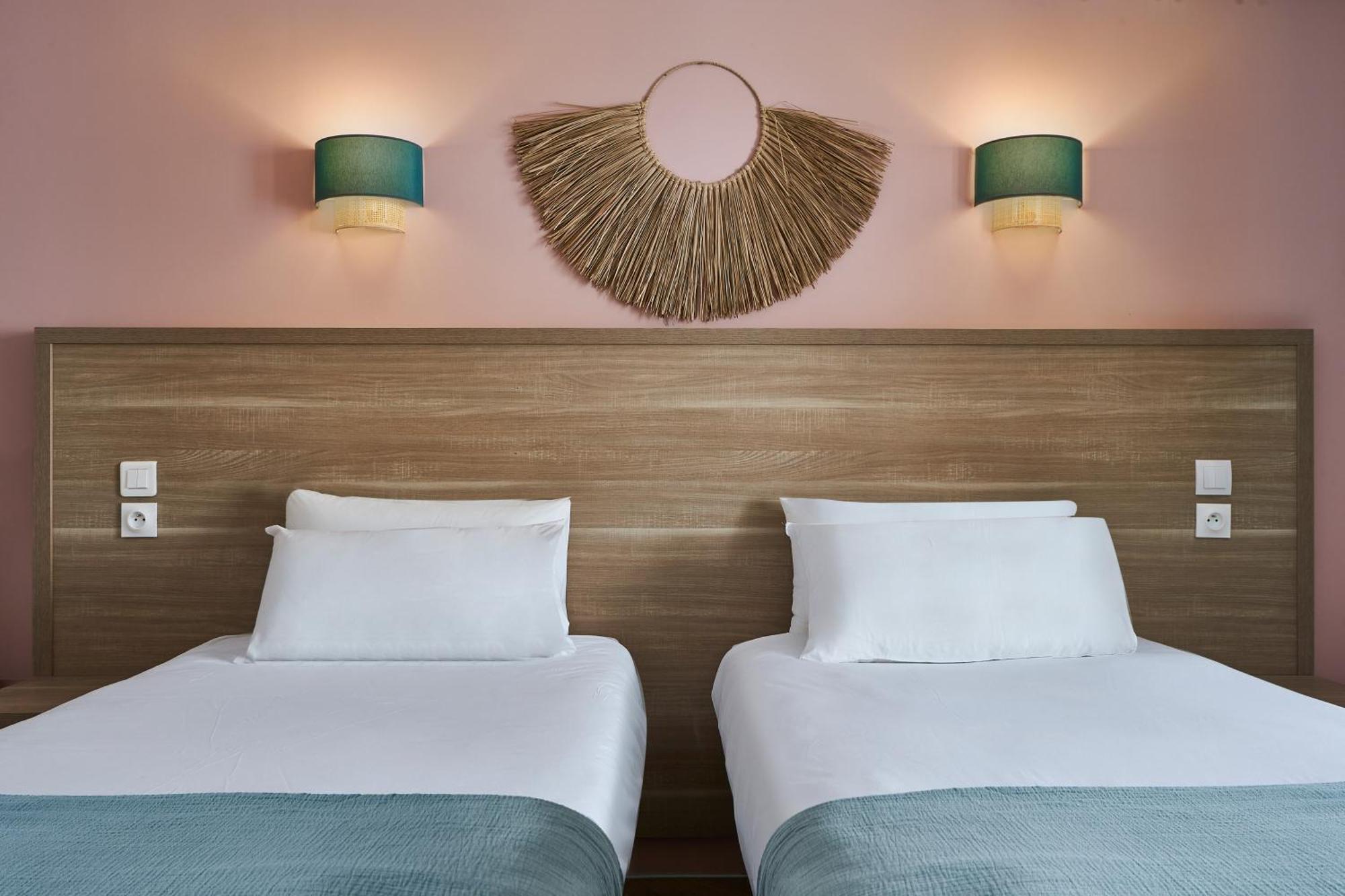 Club Twin Room