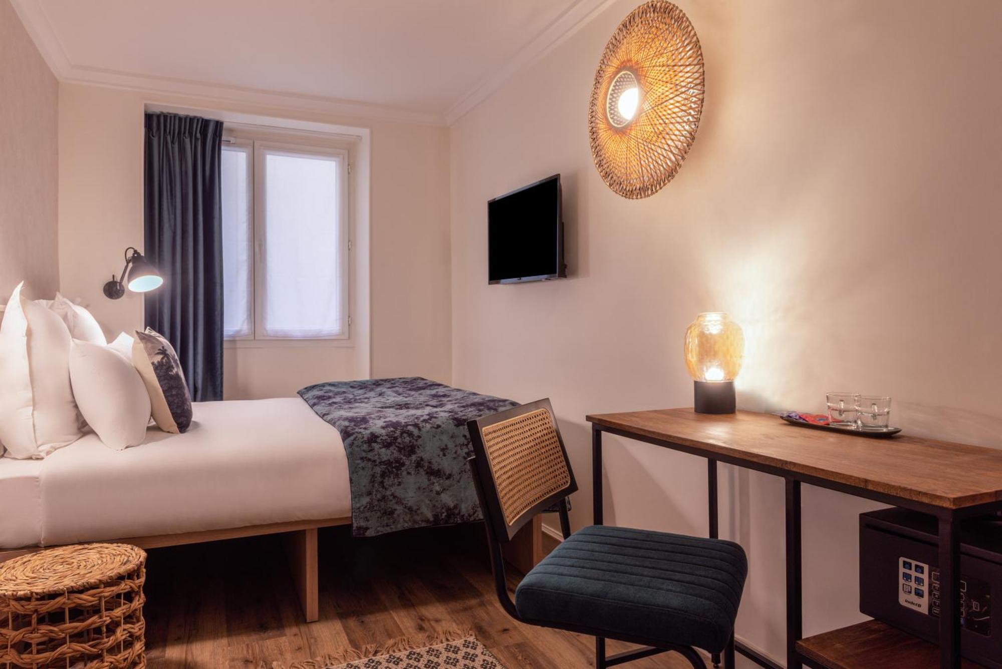 Single Room,1436906515:JPEG