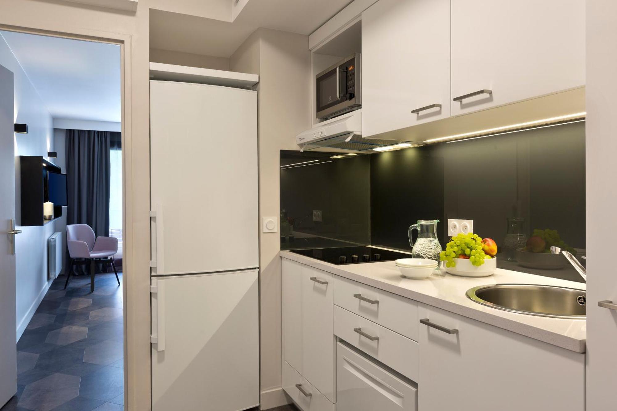 Two-Bedroom Apartment,1437019945:JPEG