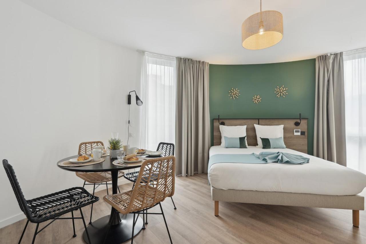 Executive Studio with Double Bed and Sofa Bed