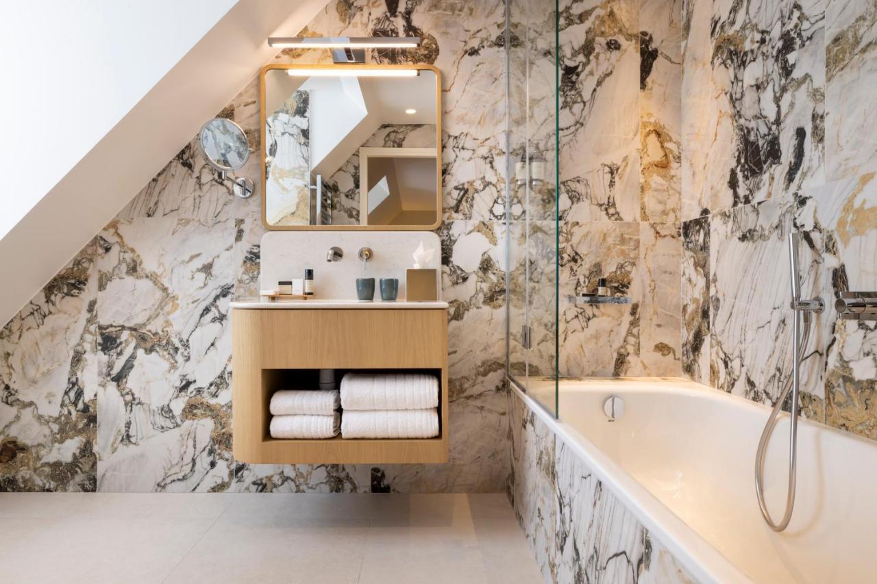 Superior Mansard Room