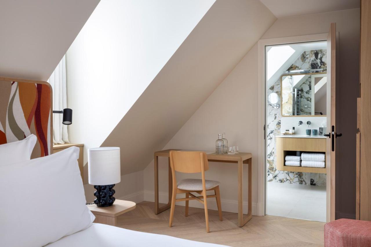 Superior Mansard Room