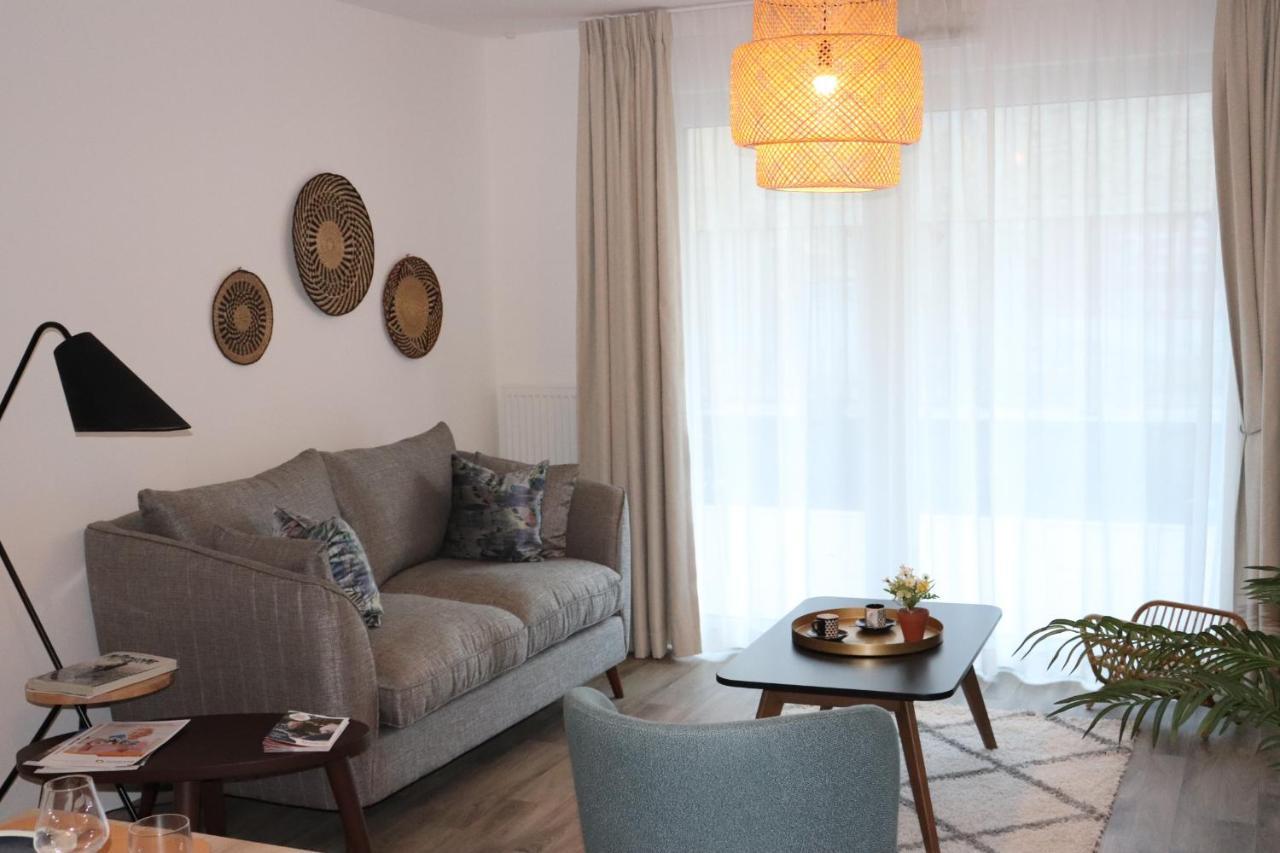 One-Bedroom Apartment,1487661598:JPEG