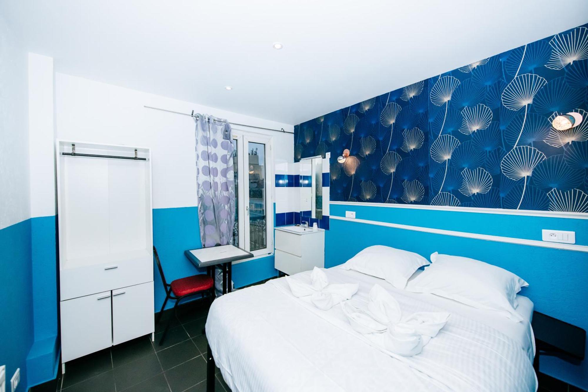 Standaard Tweepersoonskamer met Gedeelde Badkamer