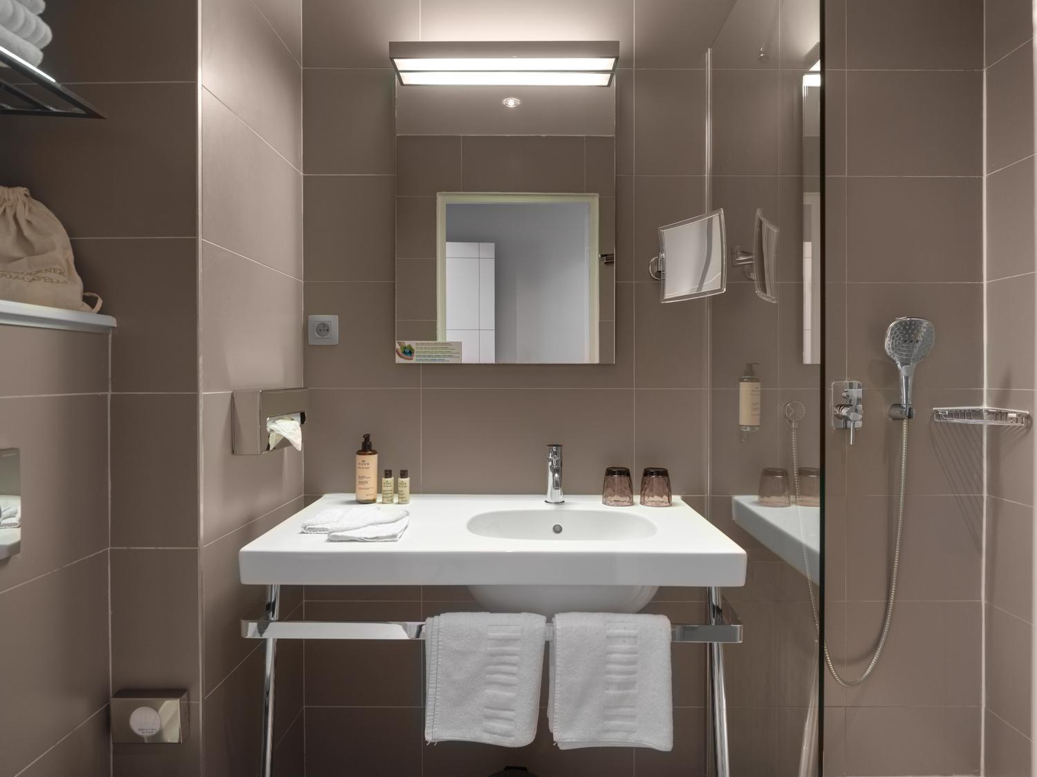 Quarto Superior com 2 Camas de Solteiro