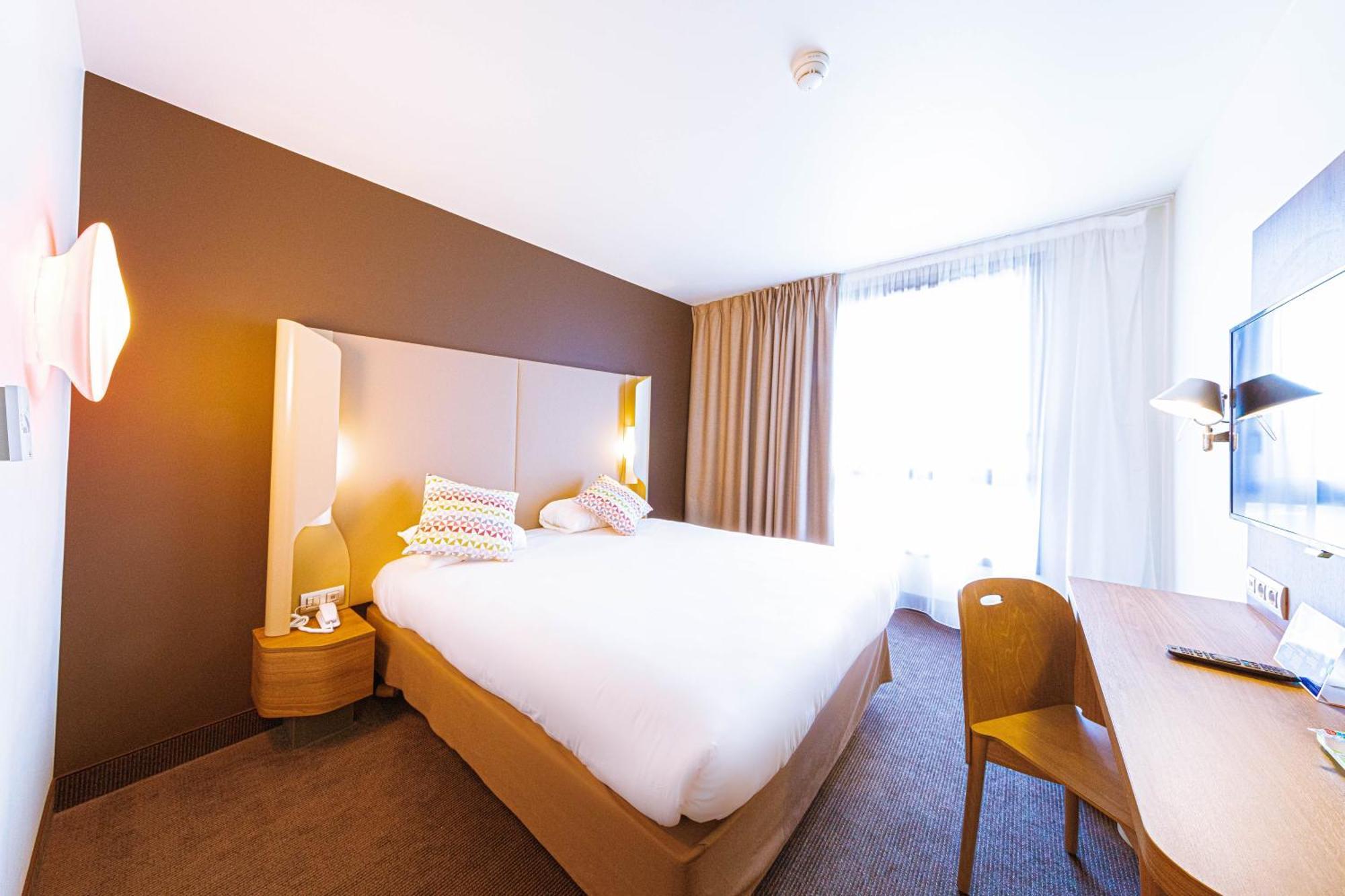 Standard Double Room,1415056812:JPEG