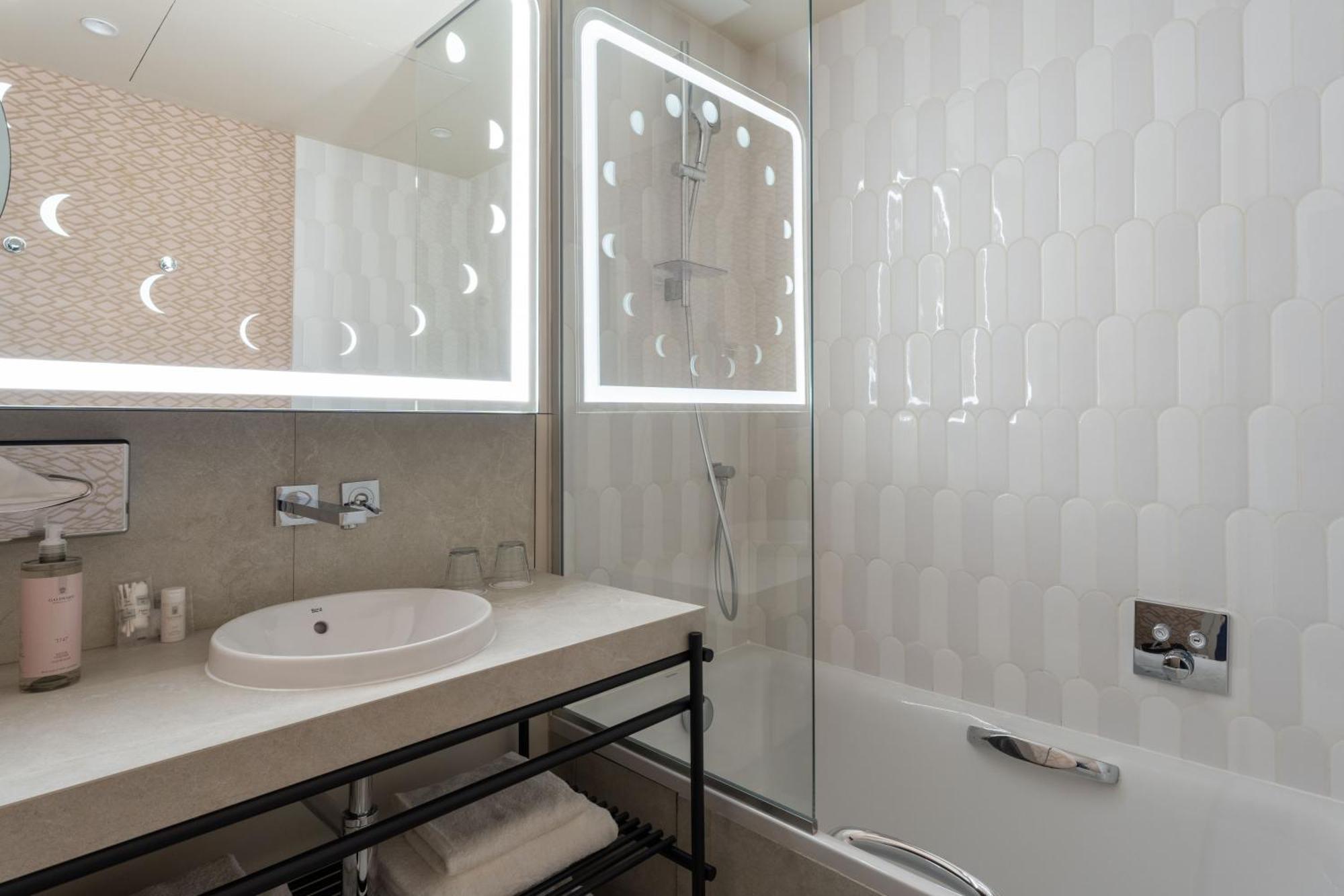 Superior Double Room,1540805686:JPEG