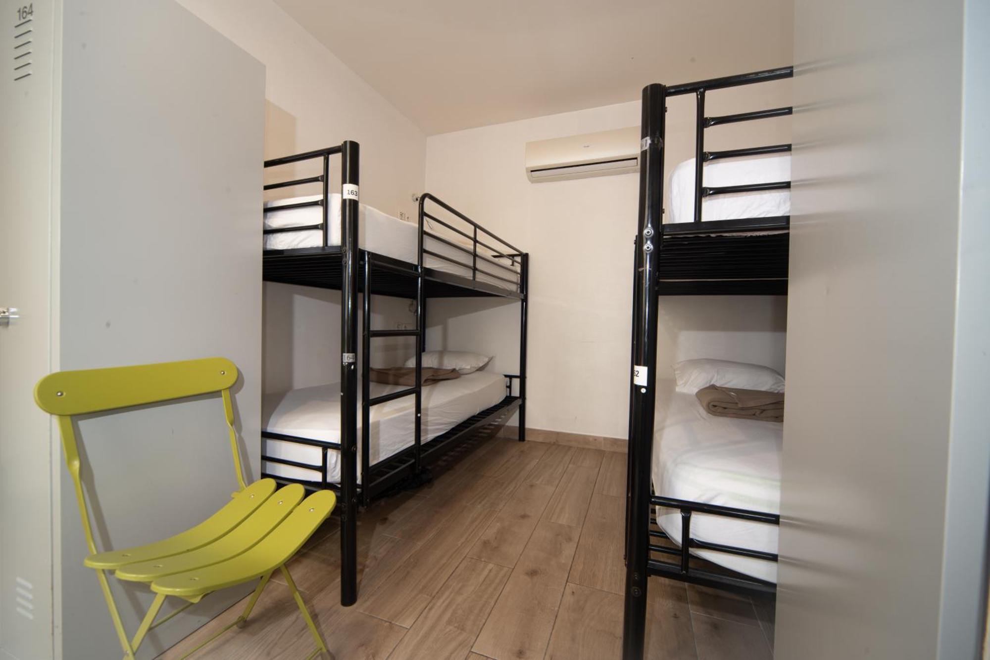 4-Bed Mixed Dormitory Room,1543684738:JPEG