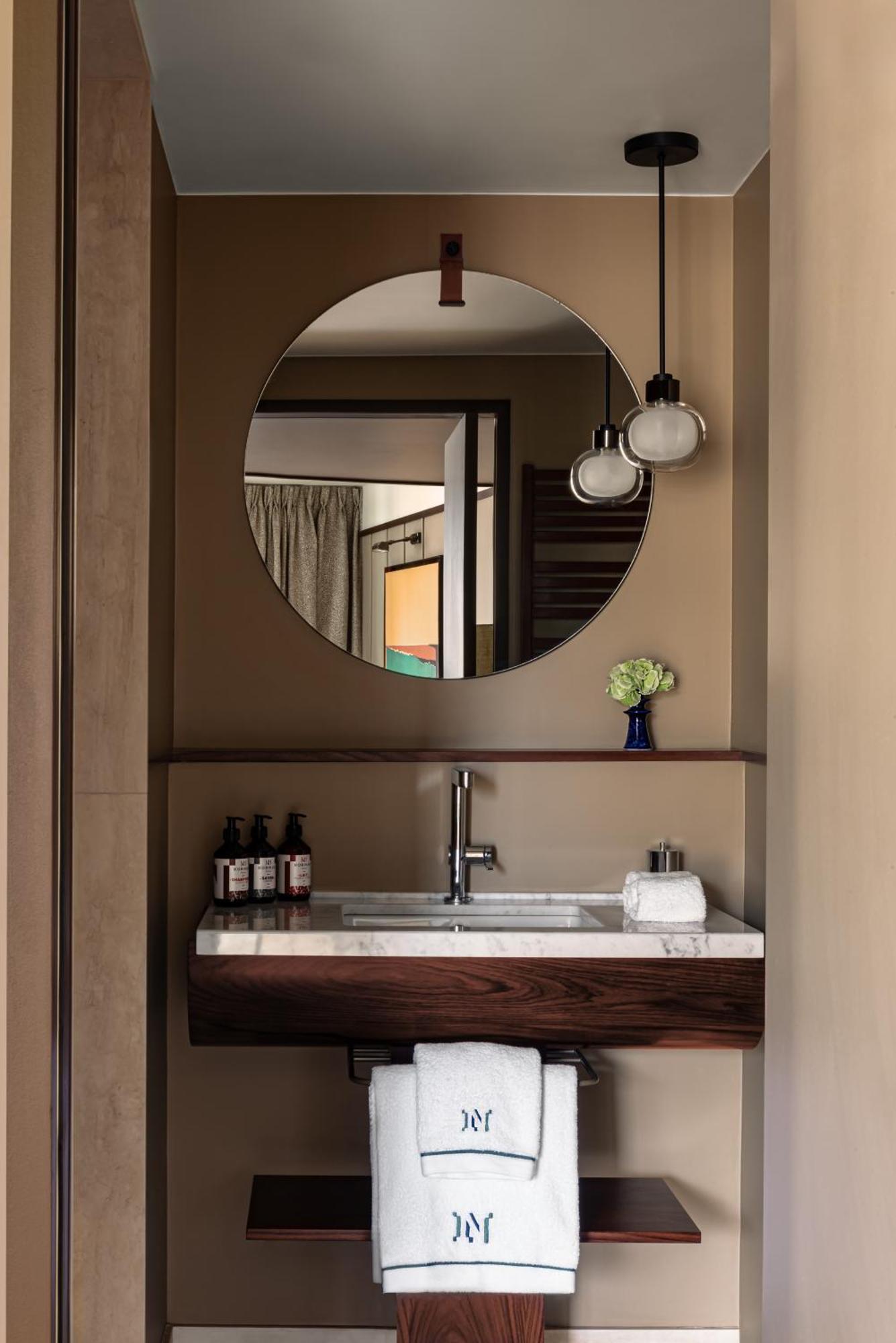 Corner Junior Suite
