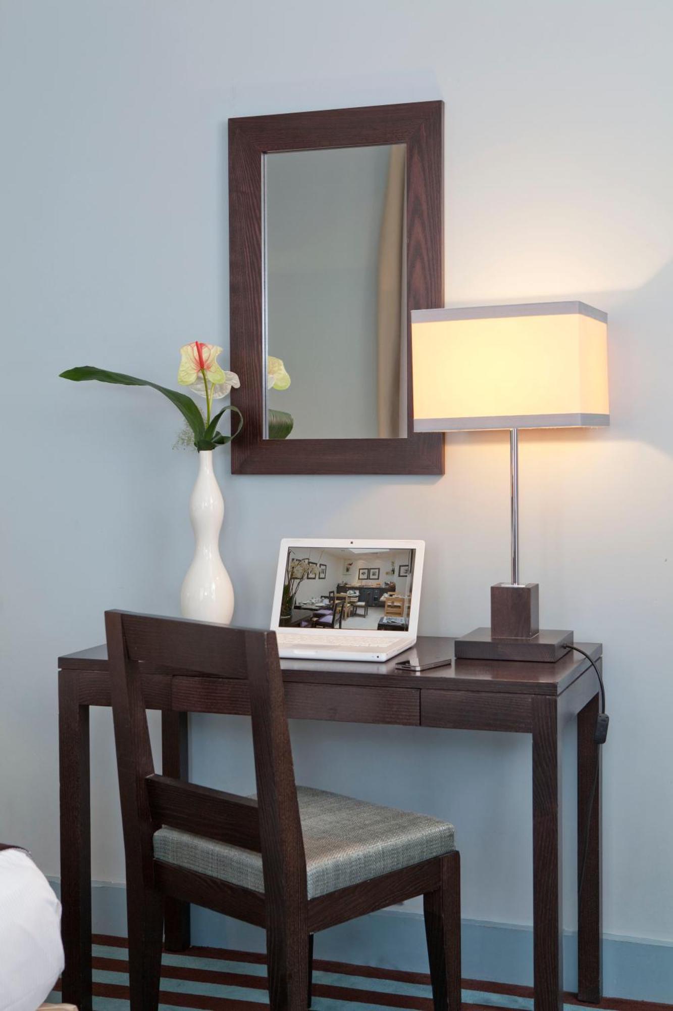 Deluxe Queen Room
