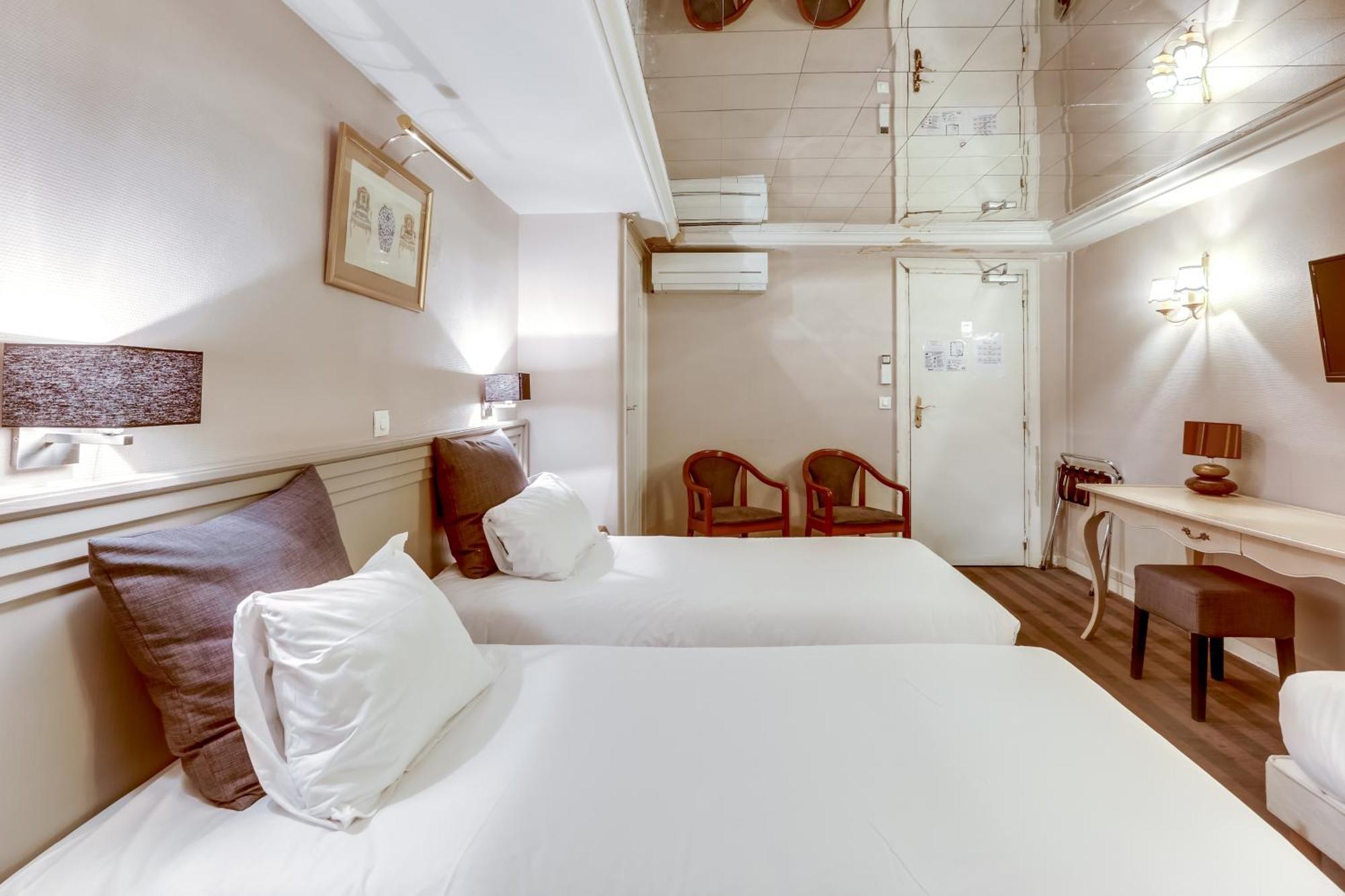 Triple Room 3 Single Beds
