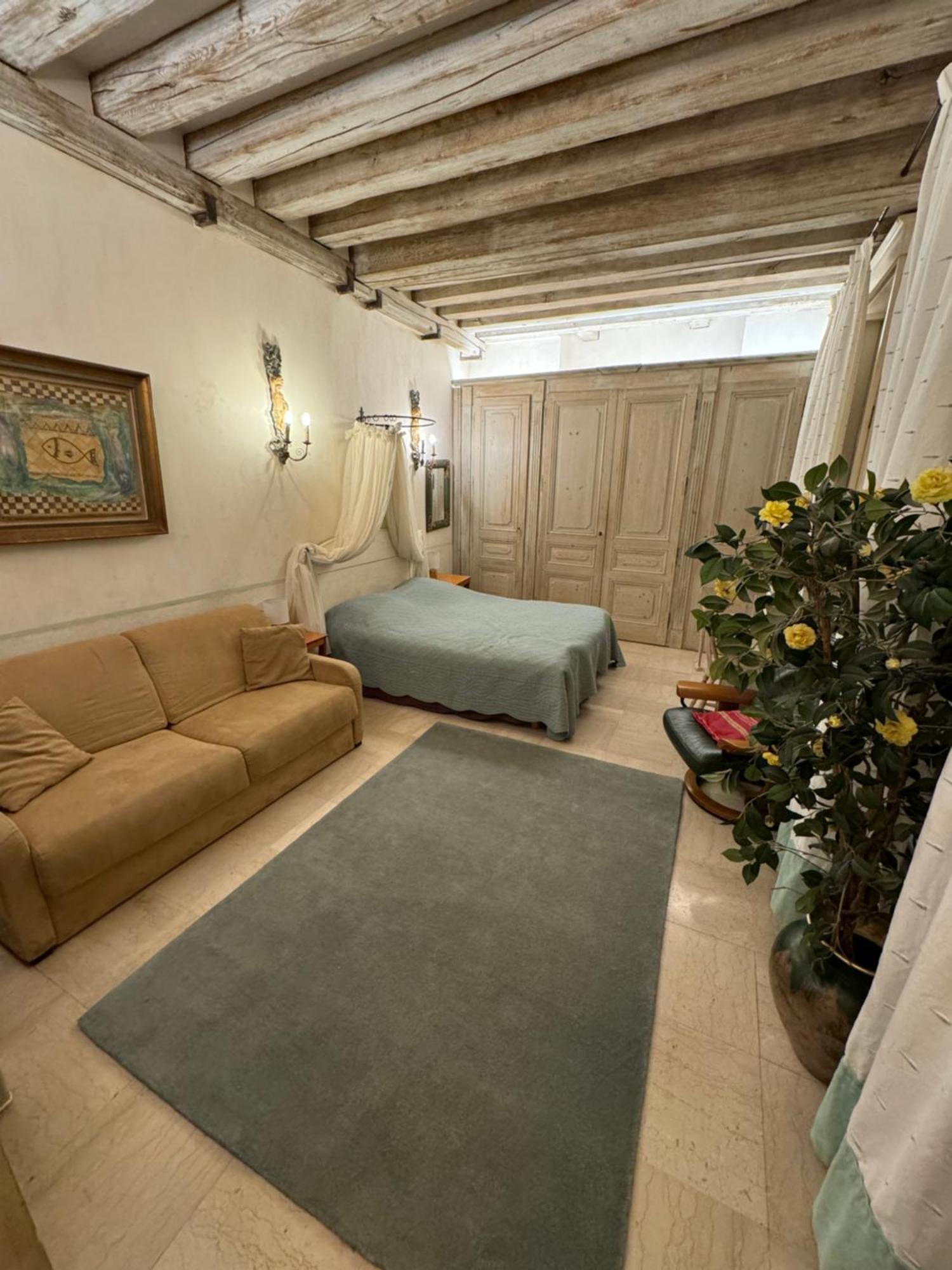 Deluxe Double Room,1583682444:JPEG