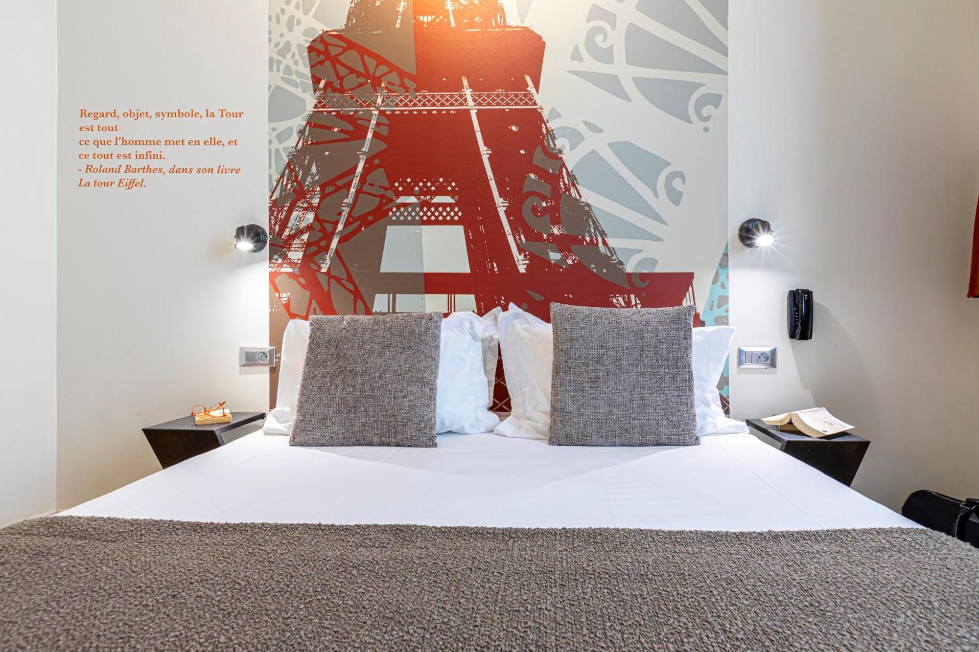 Double Room Eiffel