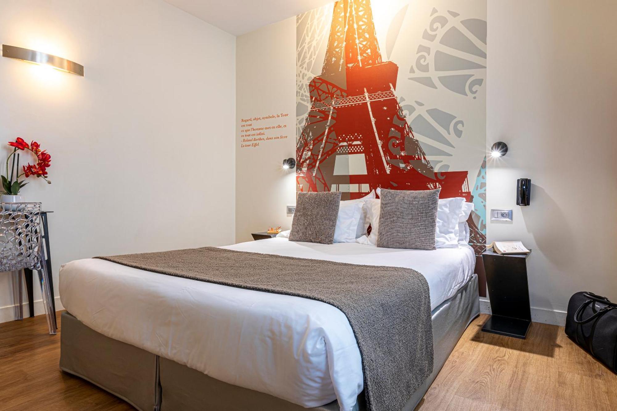 Double Room Eiffel