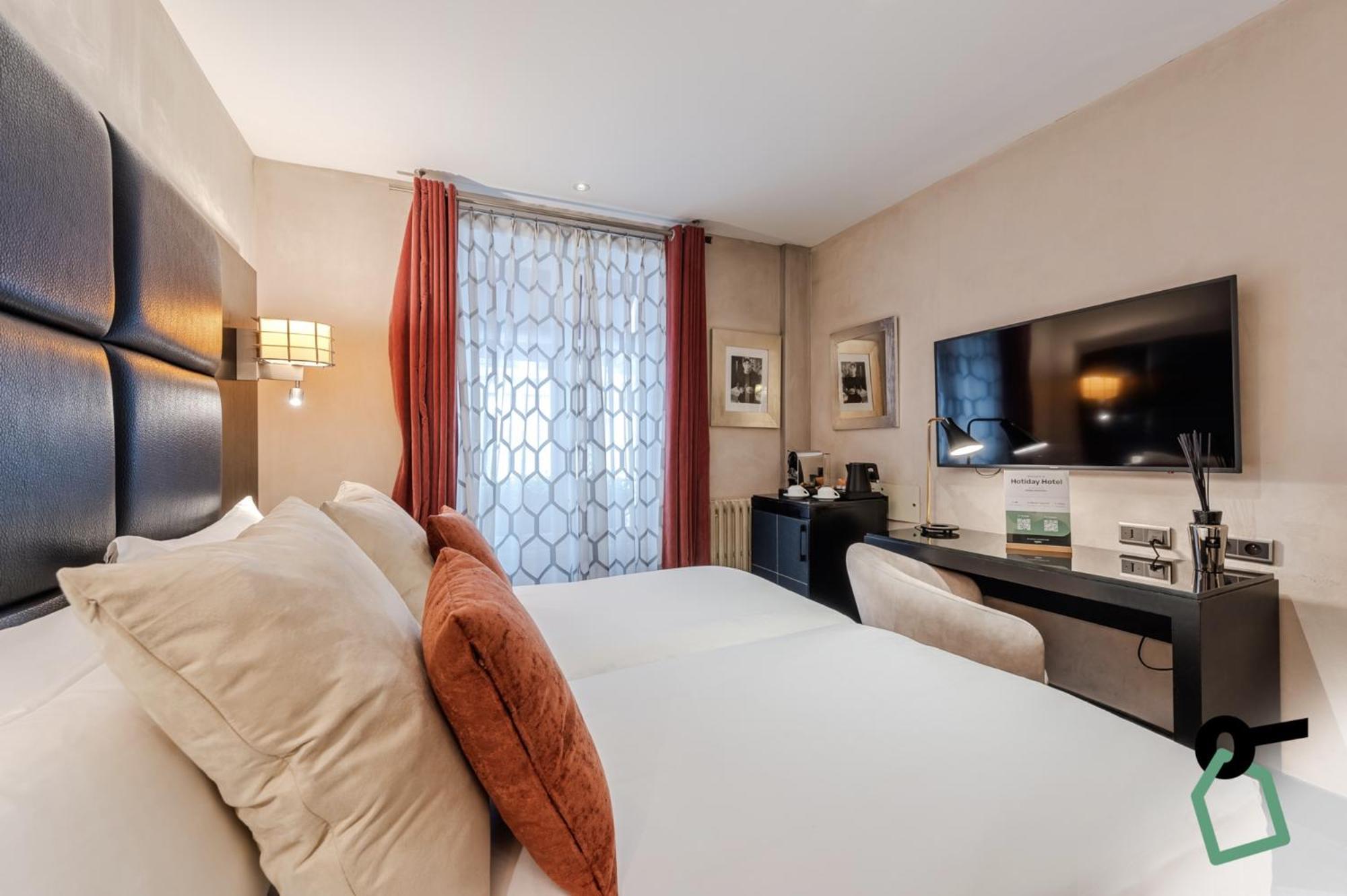 Double Room,1594625257:JPEG