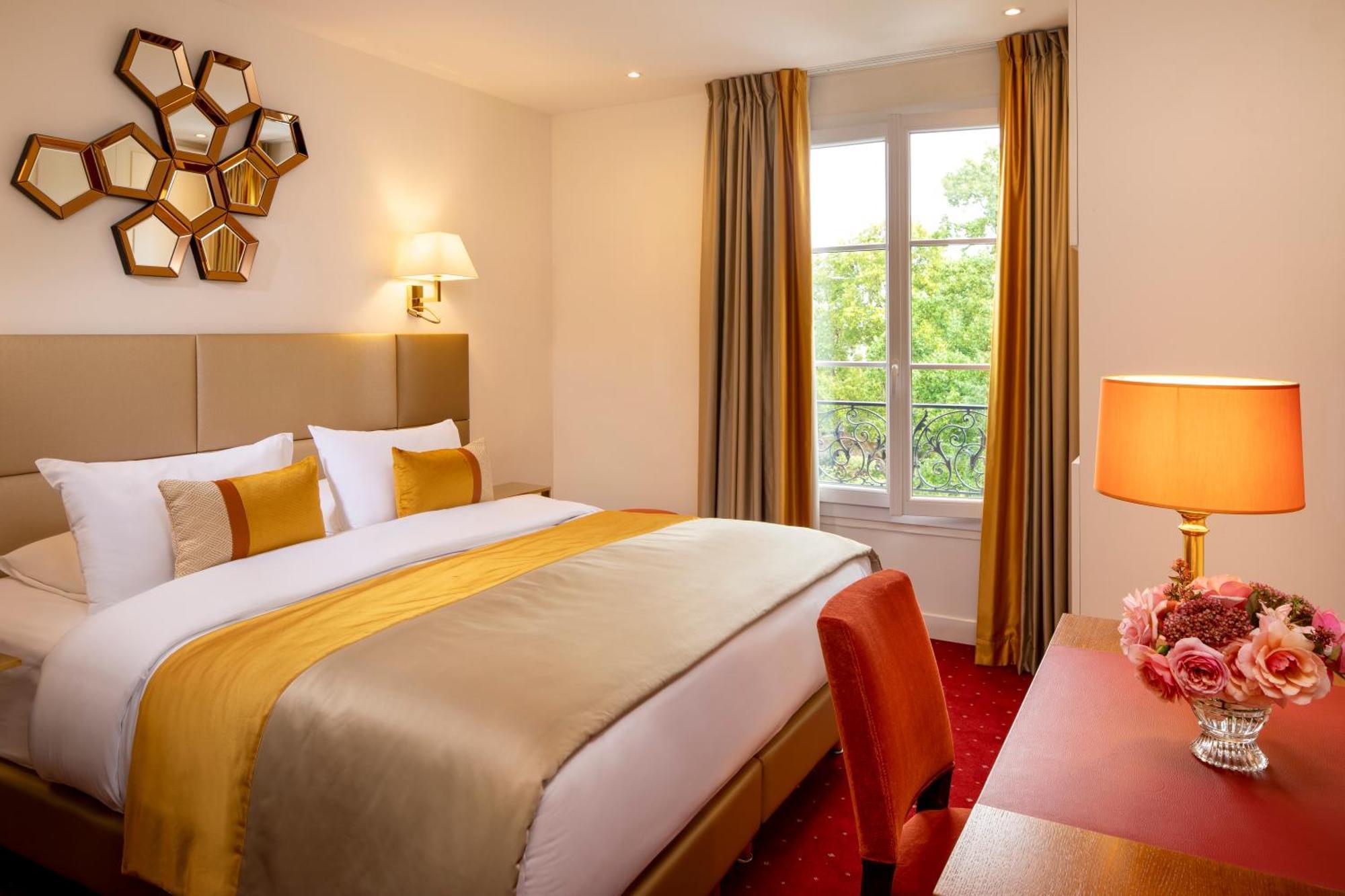 Superior King Room
