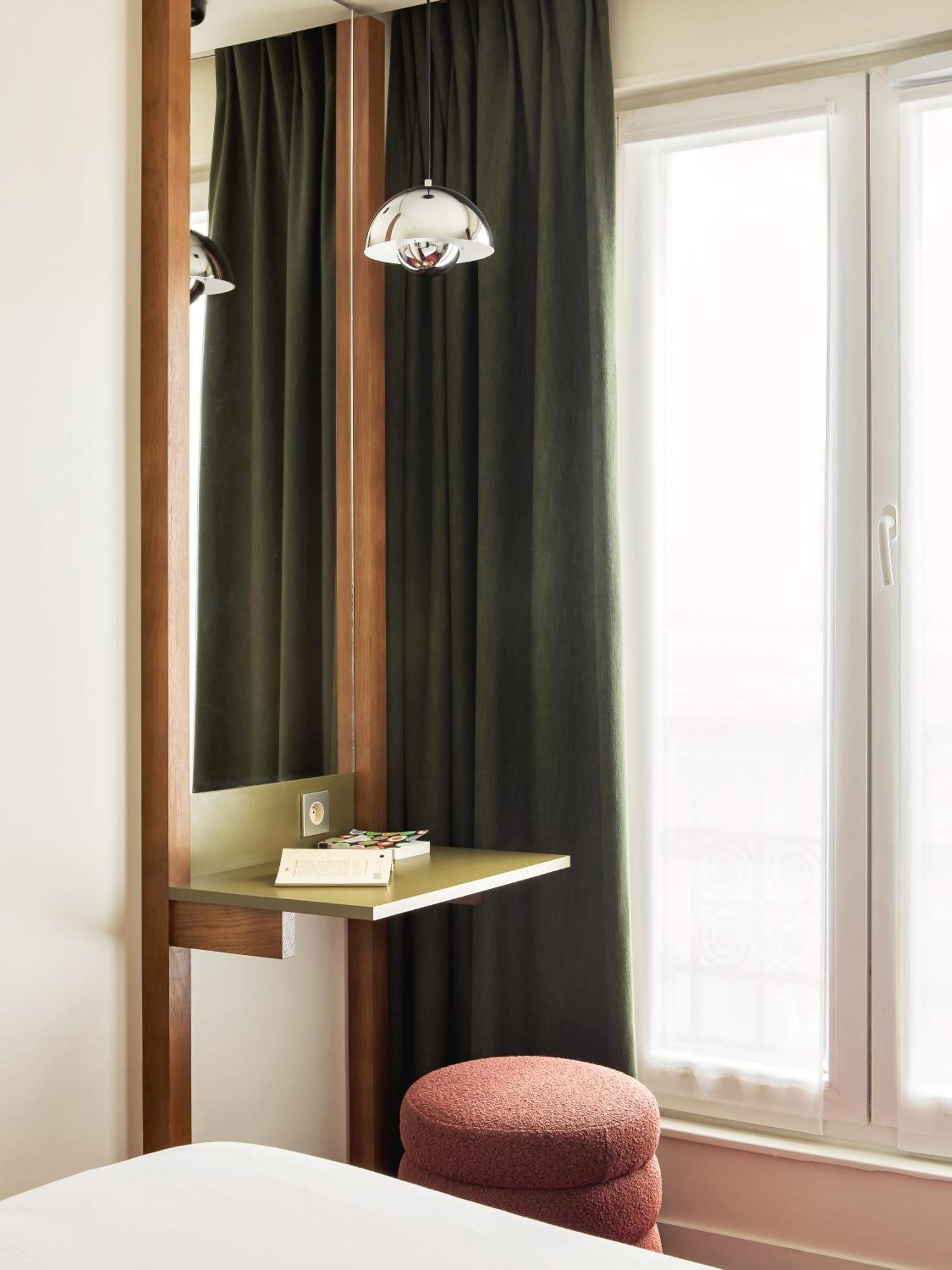 Dalila Superior Room "Sacré-Coeur"