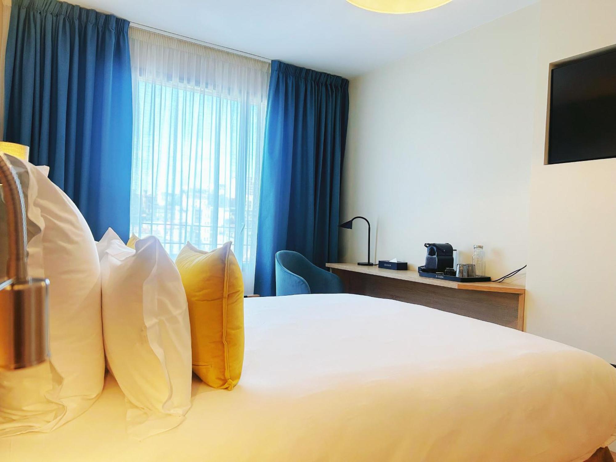 Double Room,1604029810:JPEG