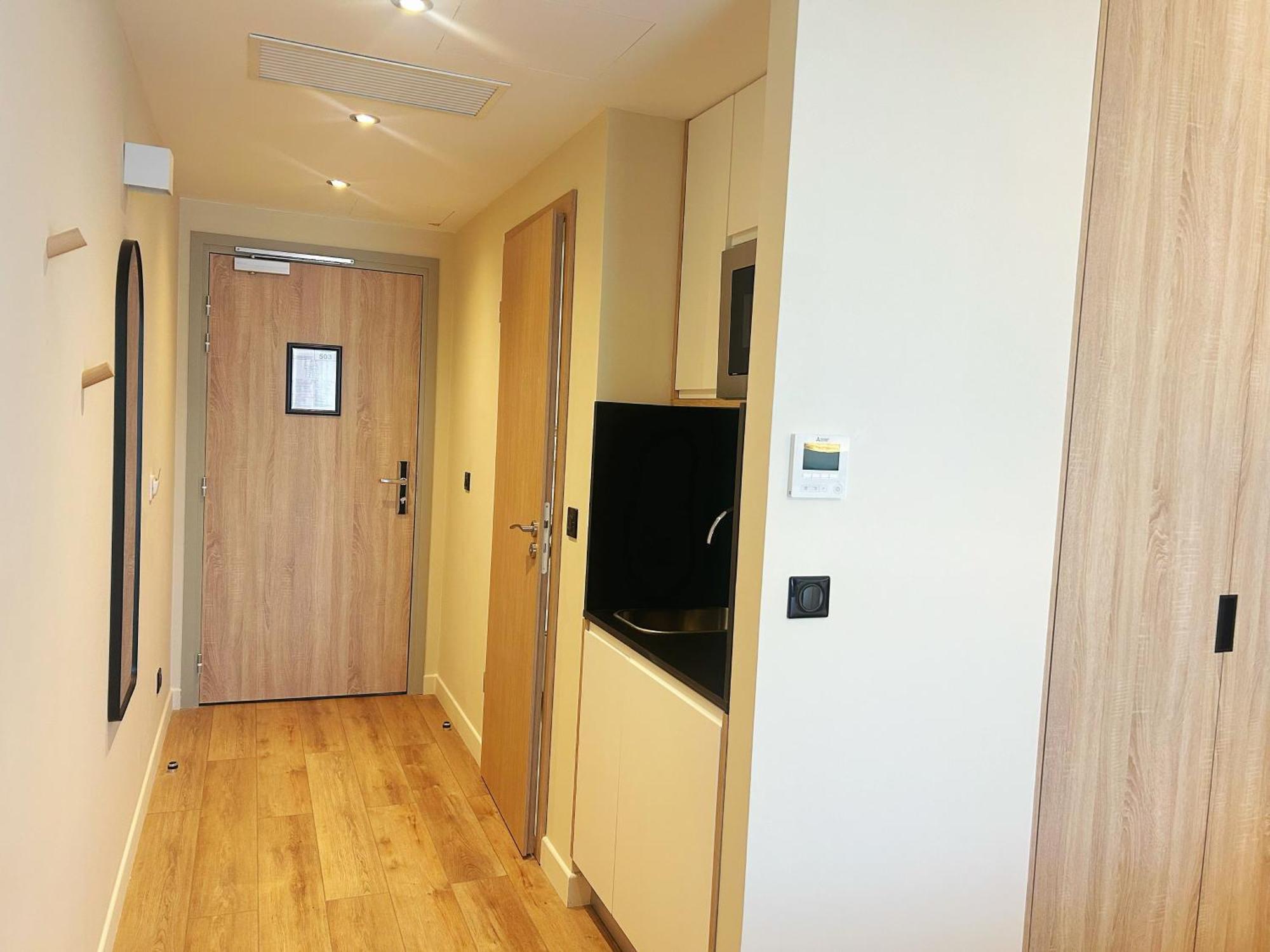 Twin Room,1604029845:JPEG