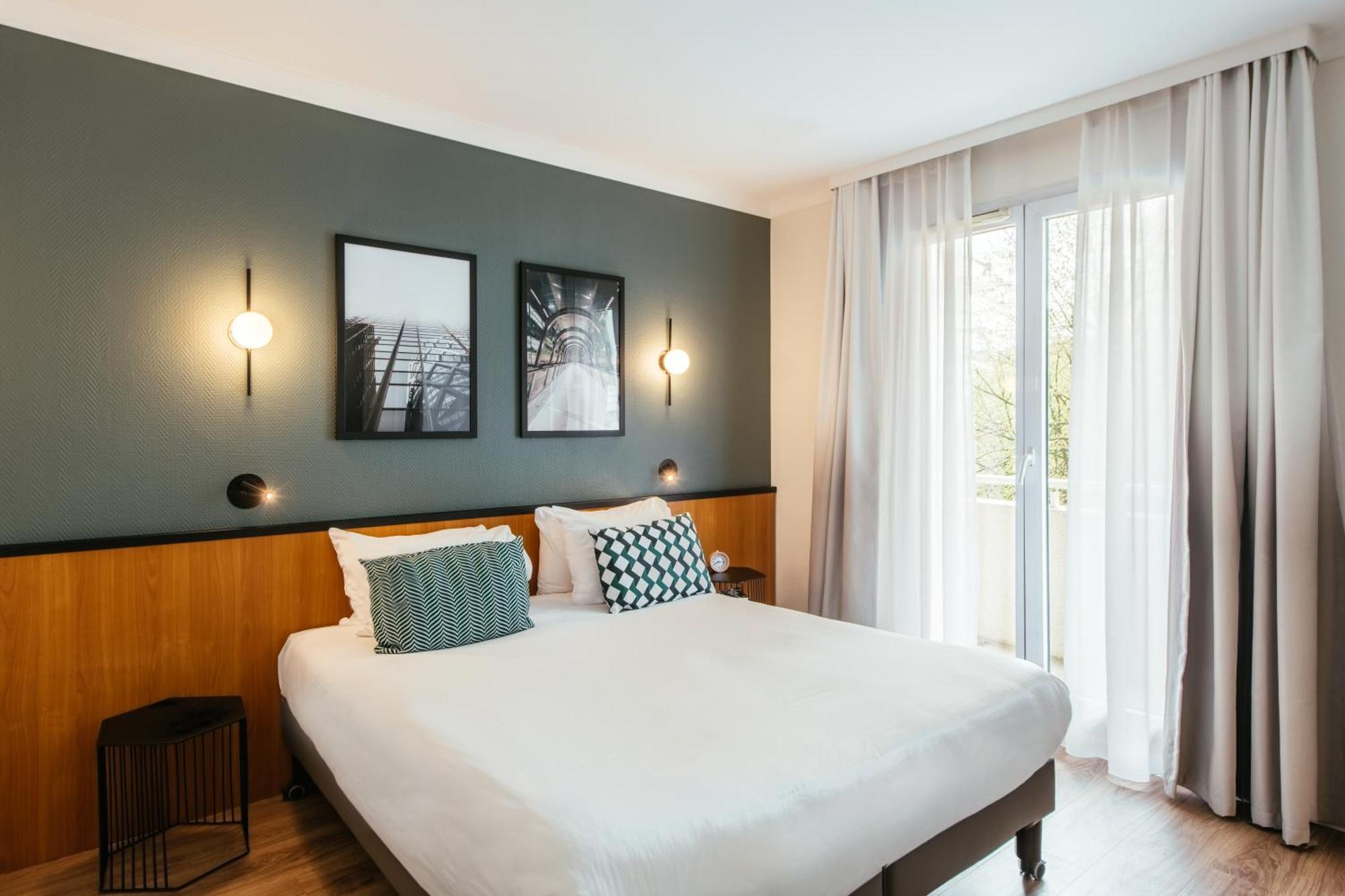 One-Bedroom Apartment,1604764578:JPEG